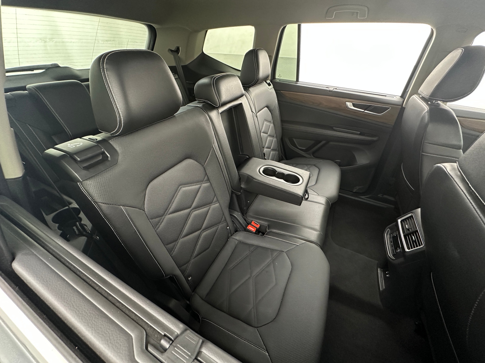 Thumbnail: 2025 Volkswagen Atlas - 5