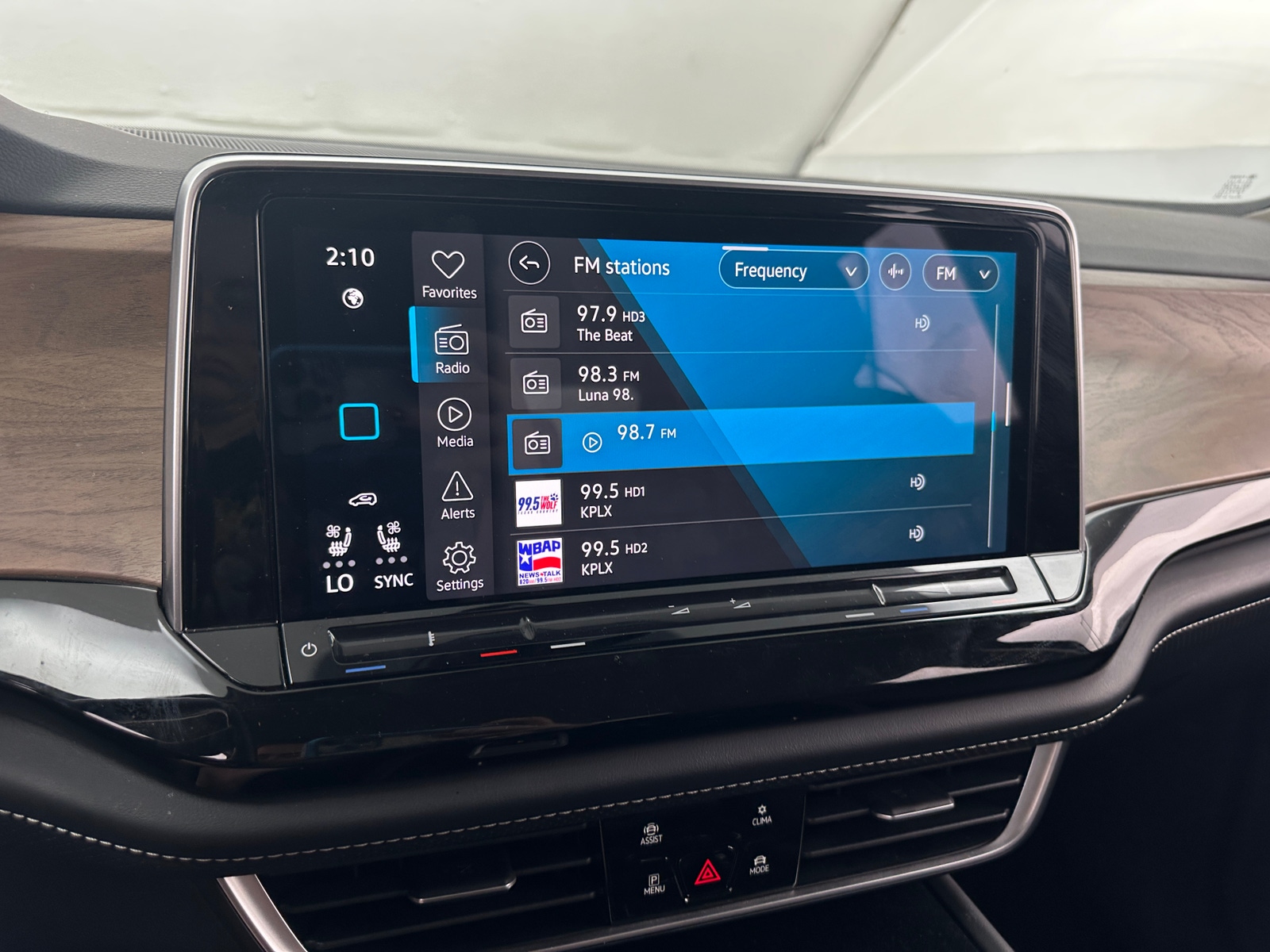 Thumbnail: 2025 Volkswagen Atlas - 3