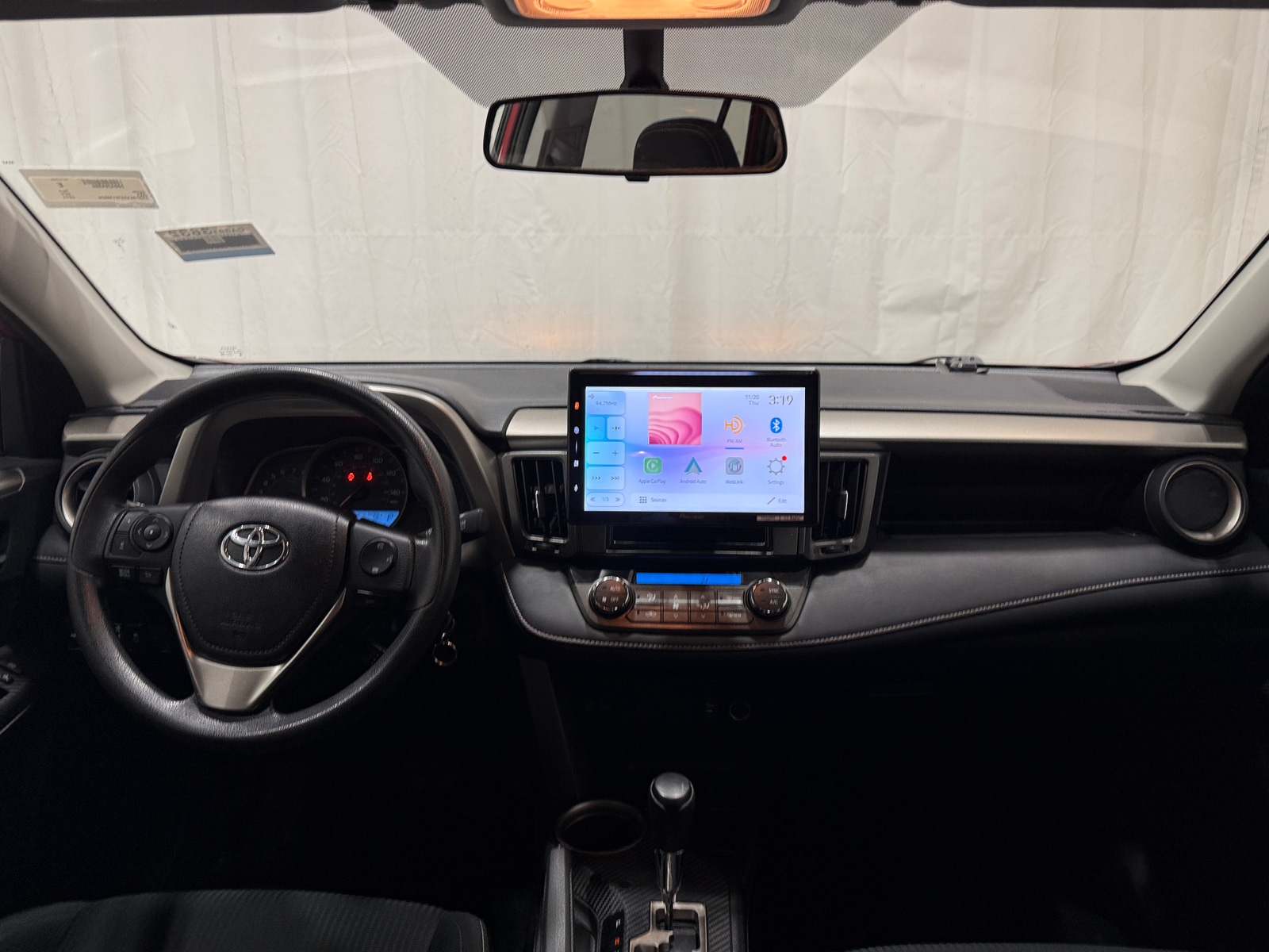 Thumbnail: 2014 Toyota RAV4 - 3