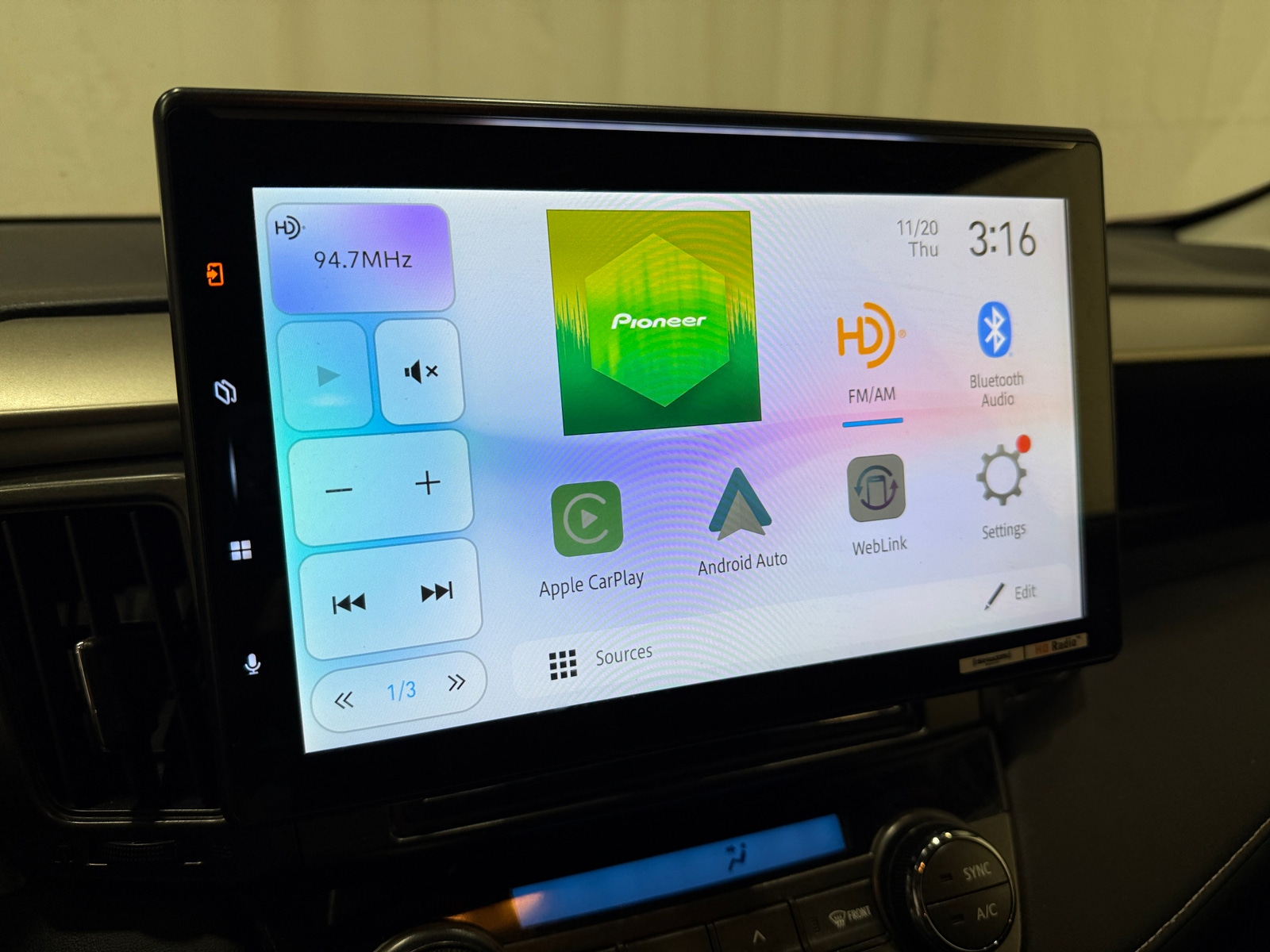 Thumbnail: 2014 Toyota RAV4 - 4