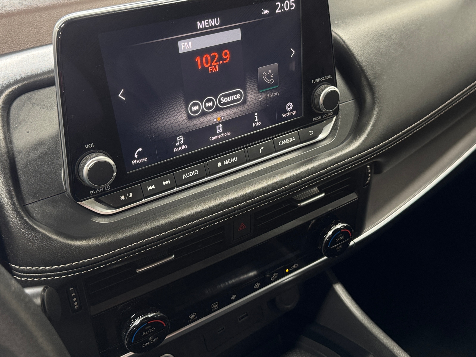 Thumbnail: 2023 Nissan Rogue - 4