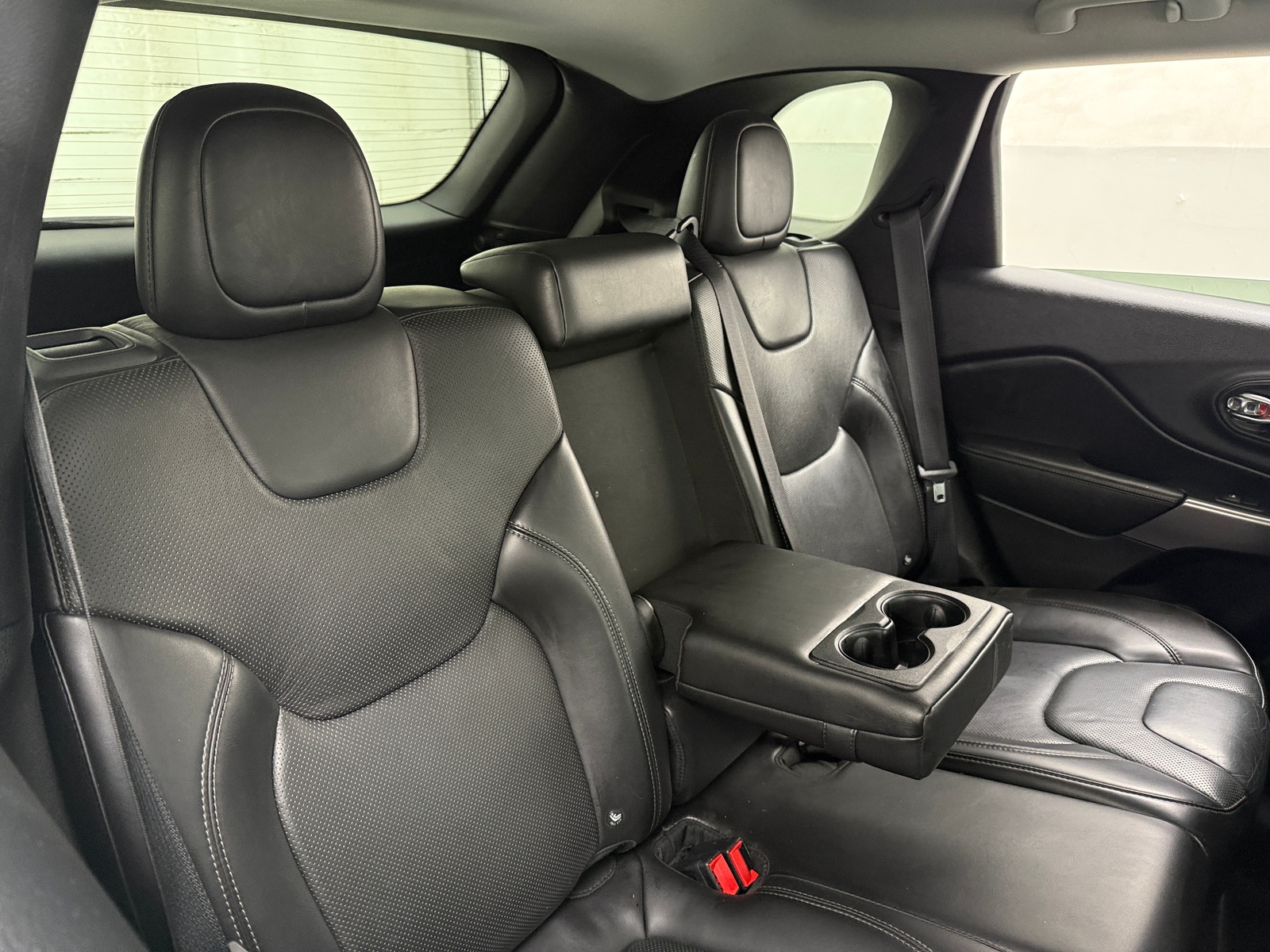 Thumbnail: 2019 Jeep Cherokee - 5