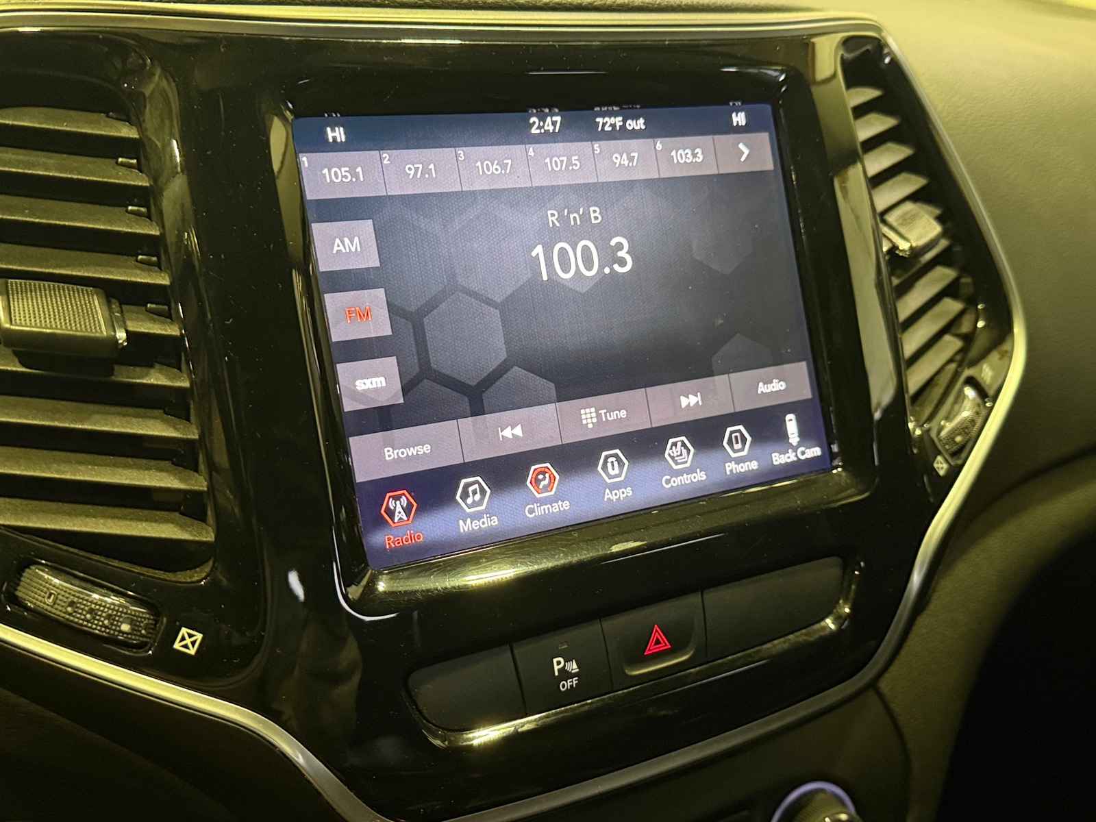 Thumbnail: 2019 Jeep Cherokee - 3