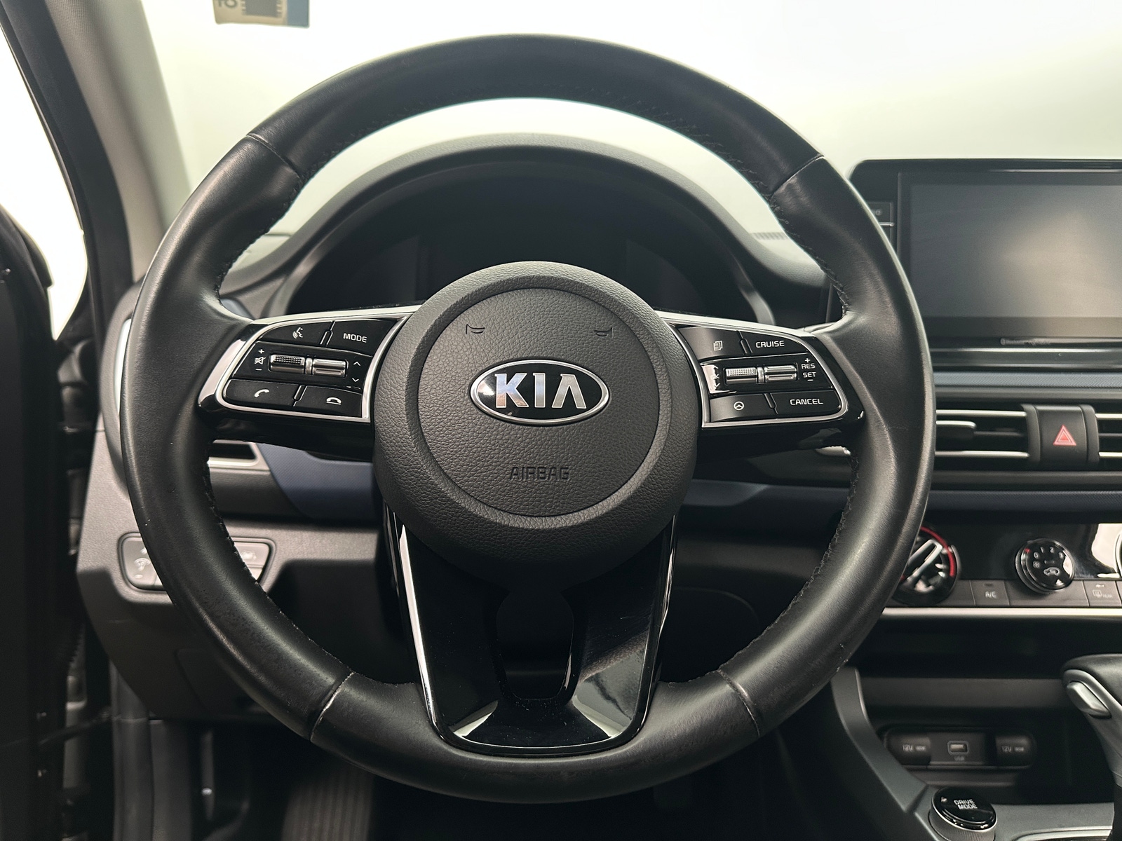 Thumbnail: 2021 Kia Seltos - 4