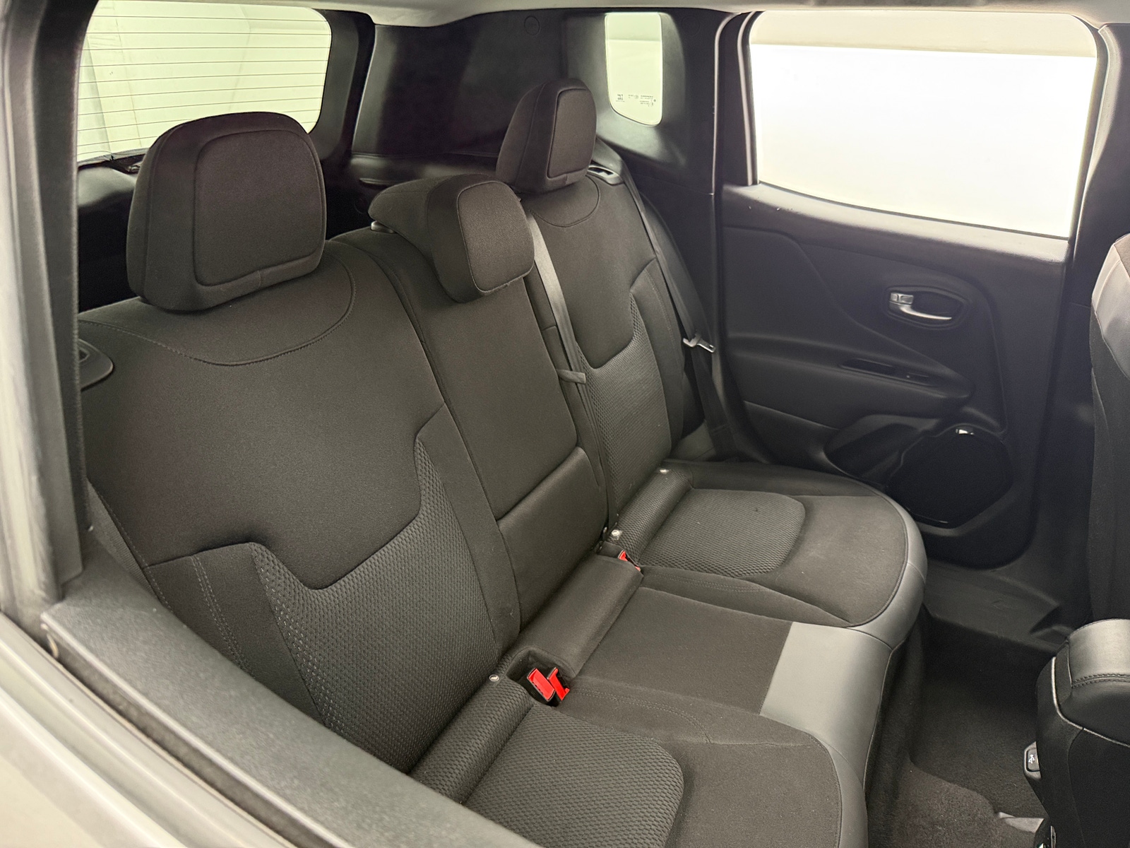 Thumbnail: 2018 Jeep Renegade - 6