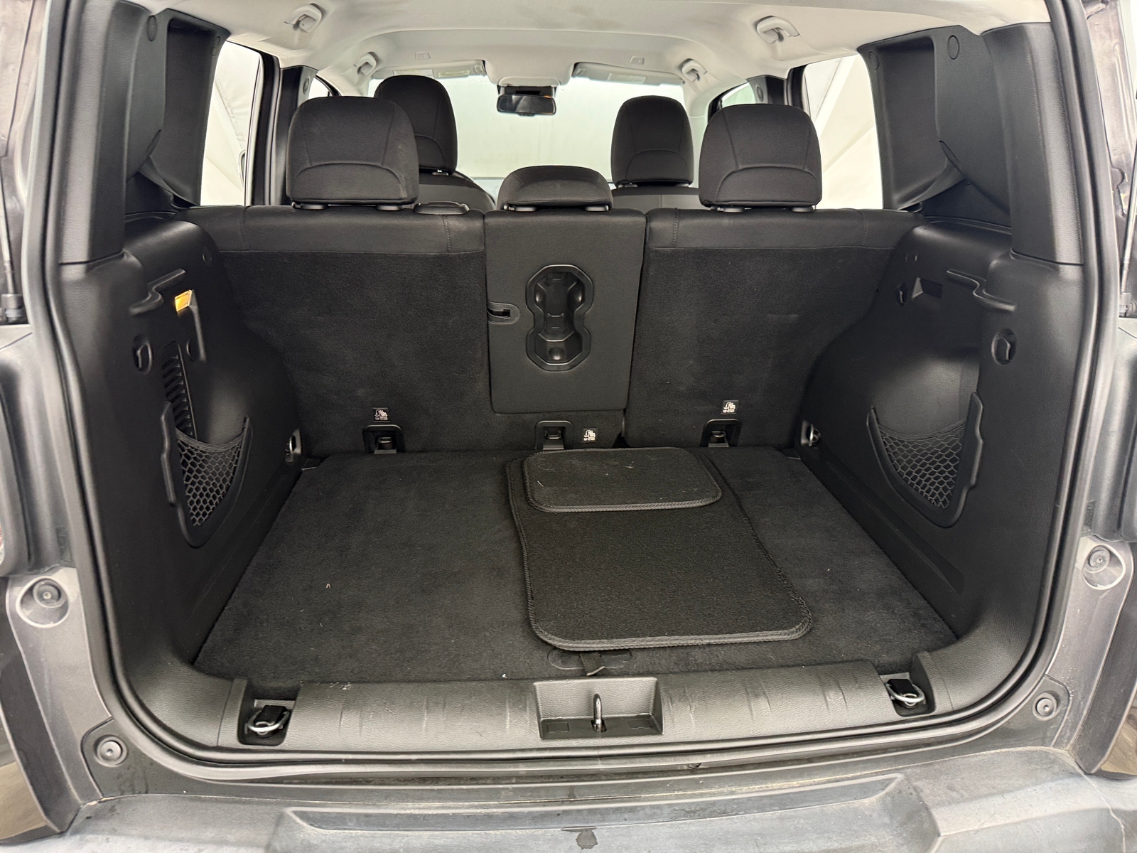 Thumbnail: 2018 Jeep Renegade - 7