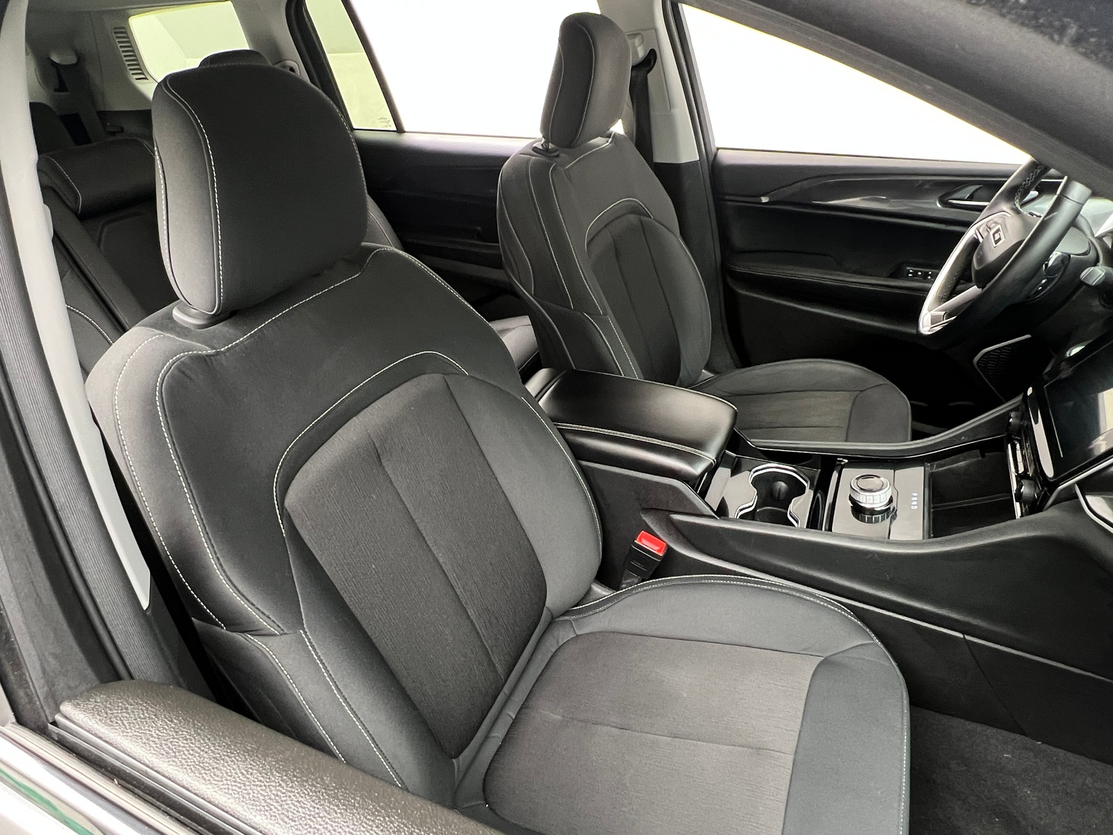 Thumbnail: 2022 Jeep Grand Cherokee L - 2