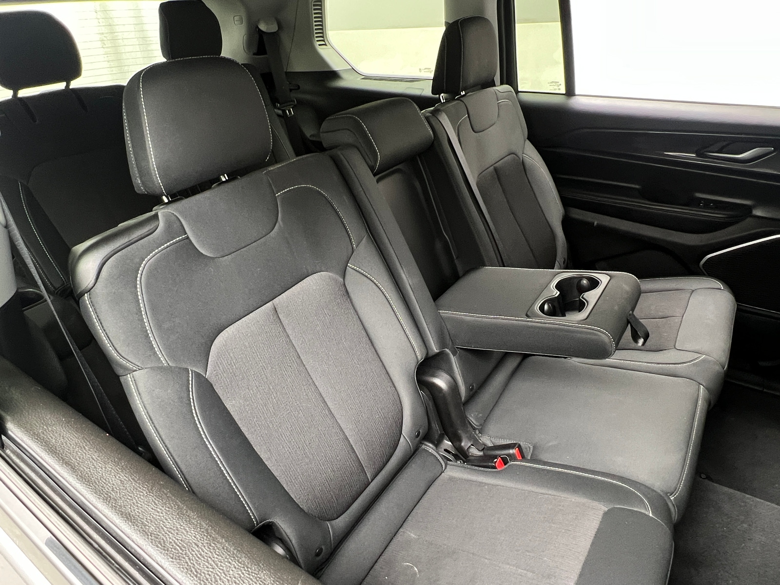 Thumbnail: 2022 Jeep Grand Cherokee L - 6