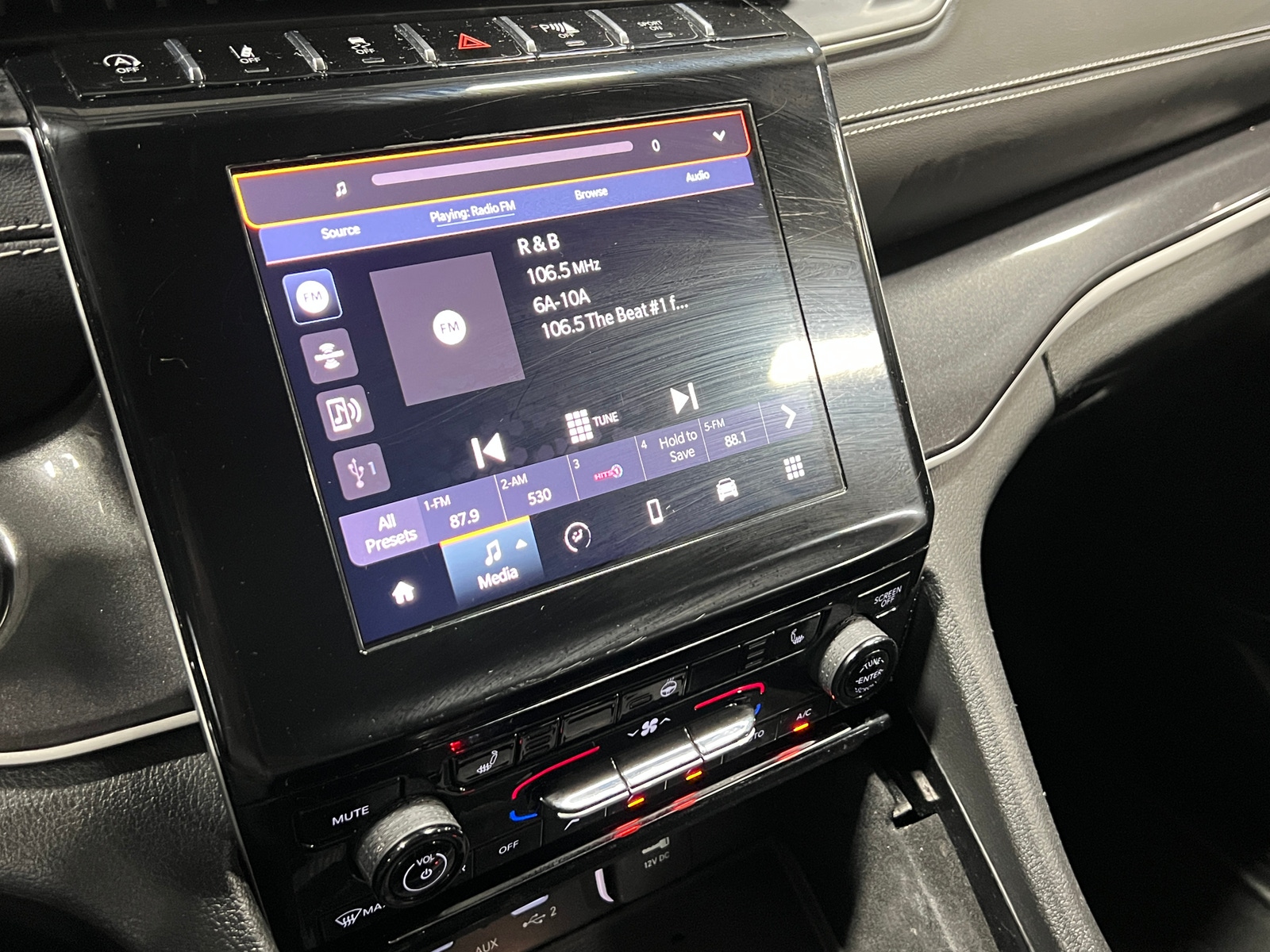 Thumbnail: 2022 Jeep Grand Cherokee L - 4