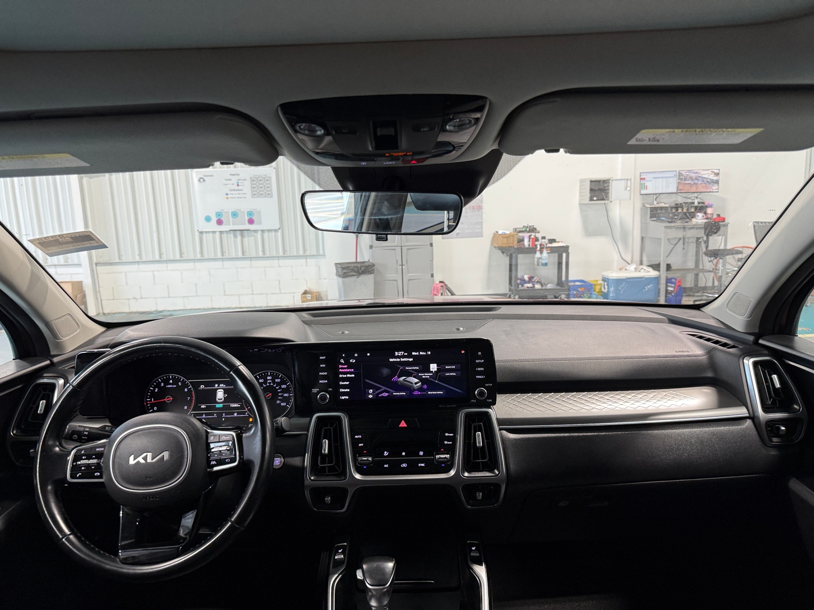 Thumbnail: 2022 Kia Sorento - 3