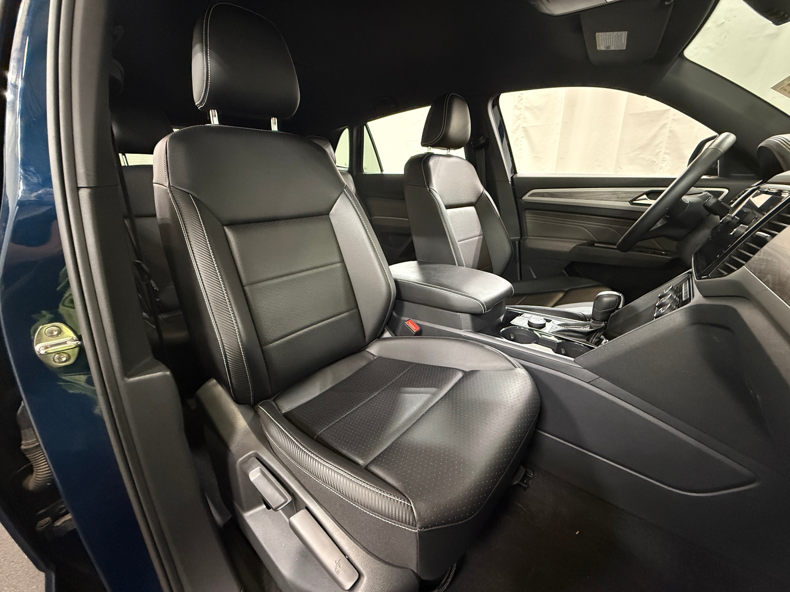 Thumbnail: 2022 Volkswagen Atlas - 2