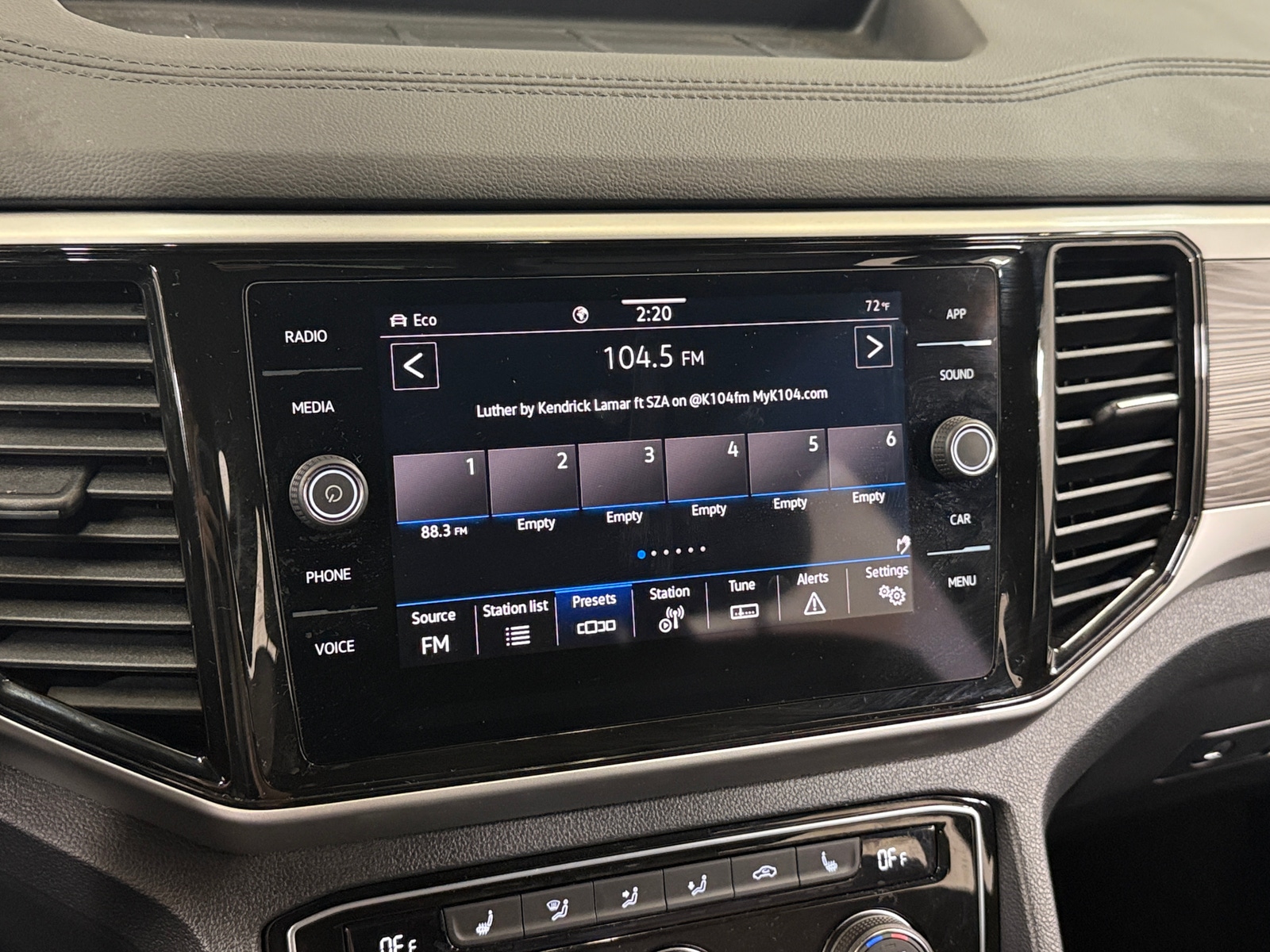 Thumbnail: 2022 Volkswagen Atlas - 4