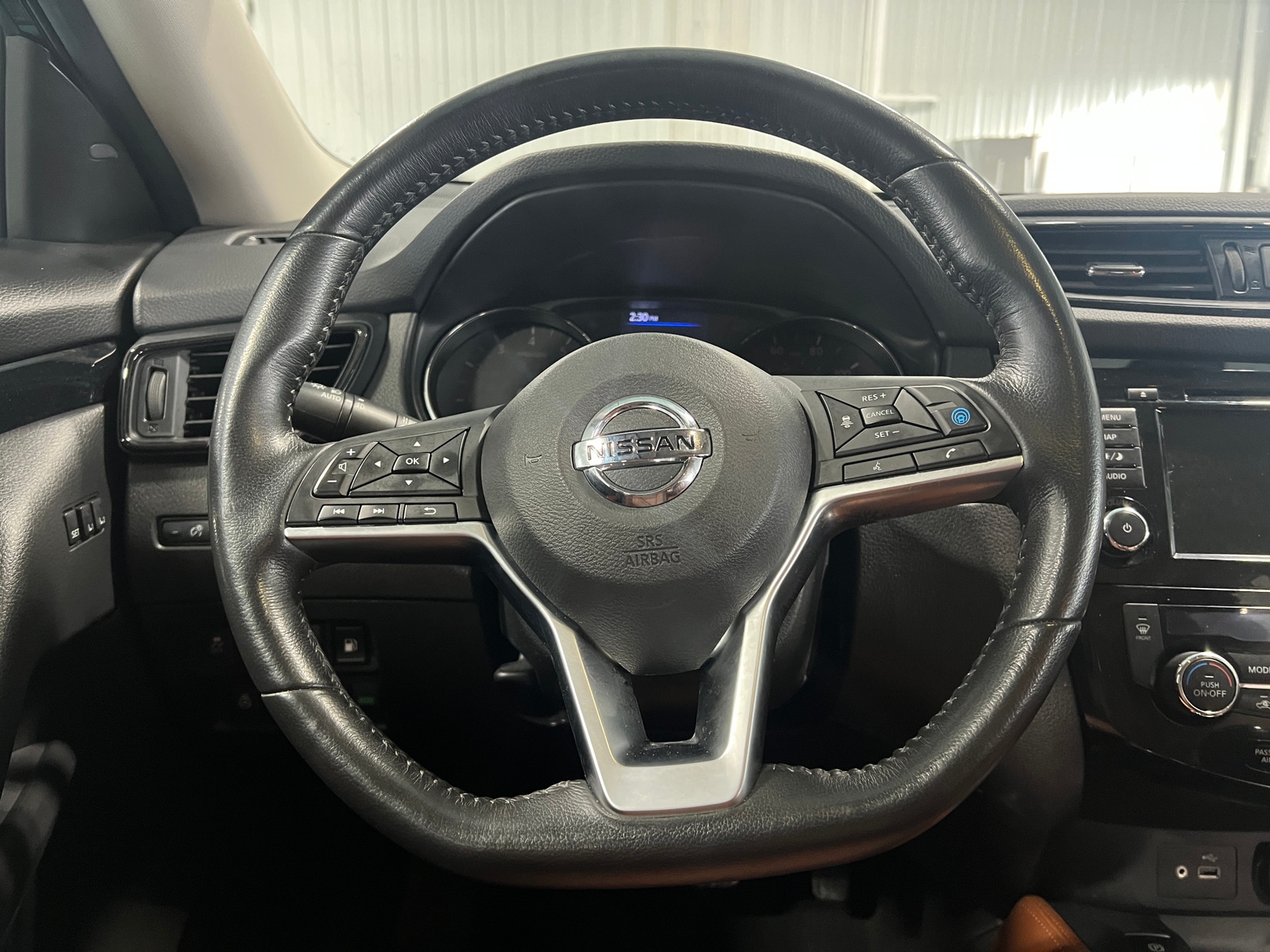 Thumbnail: 2018 Nissan Rogue - 4