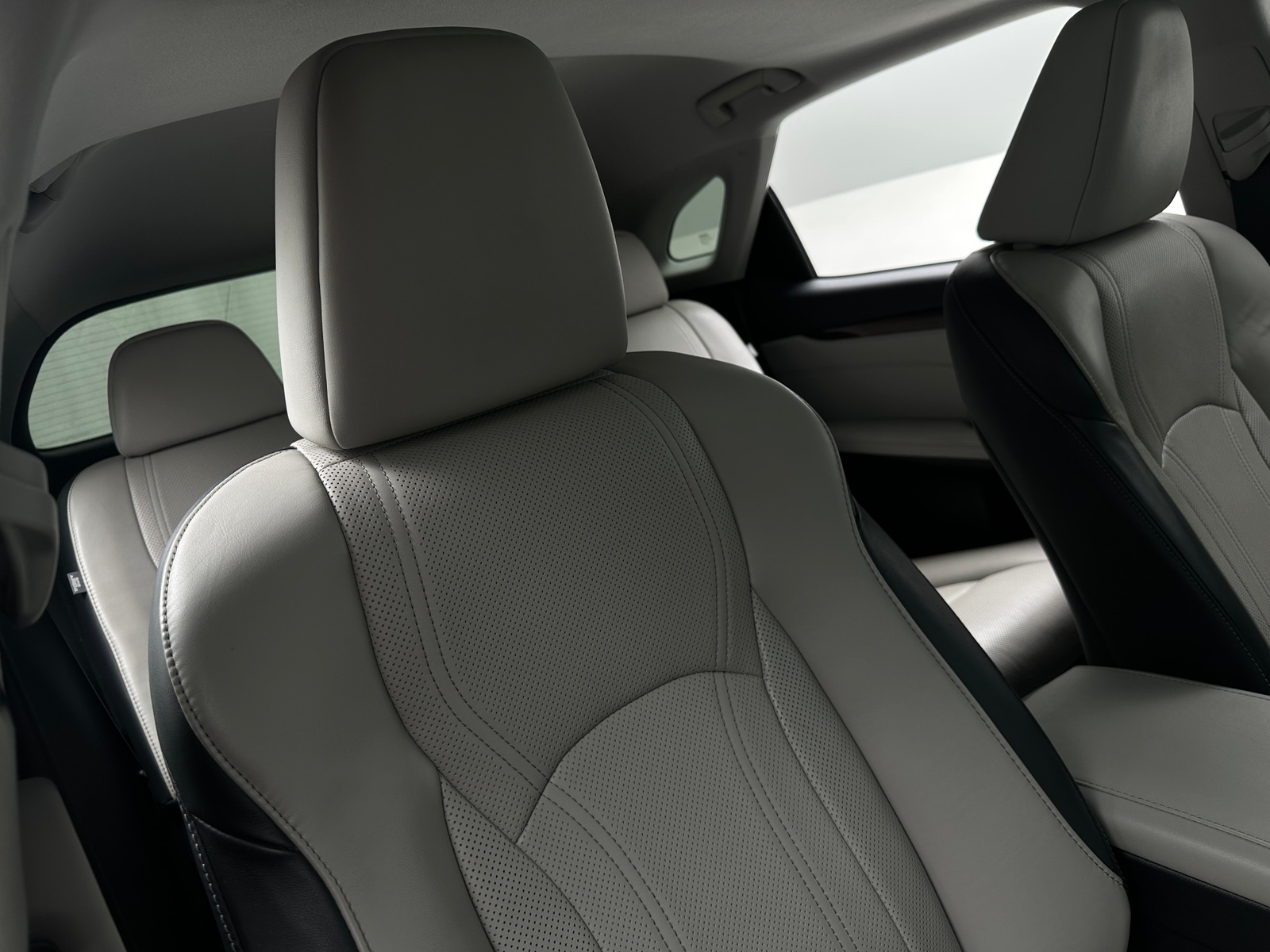 Thumbnail: 2016 Lexus RX - 2