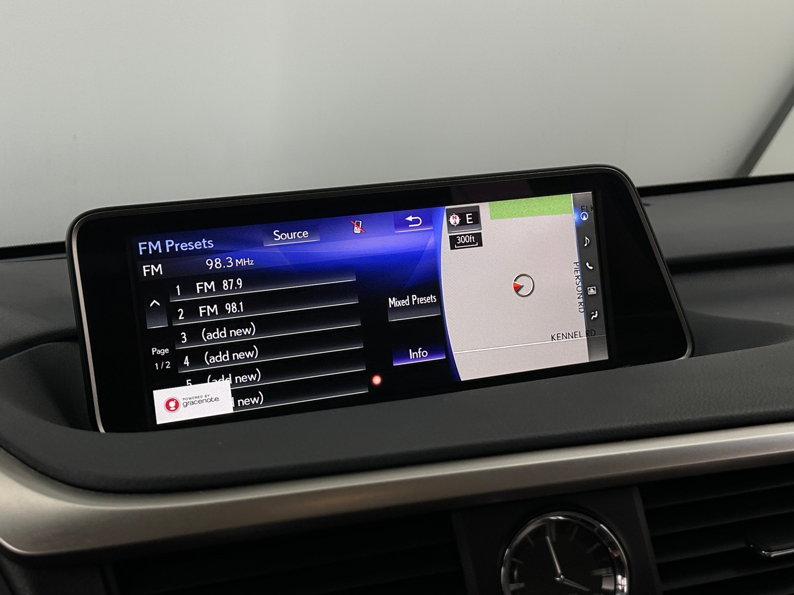 Thumbnail: 2016 Lexus RX - 4