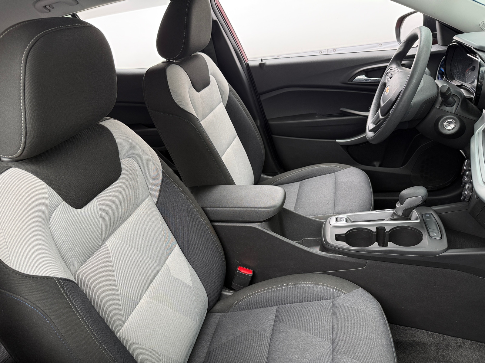 Thumbnail: 2025 Chevrolet Trax - 2