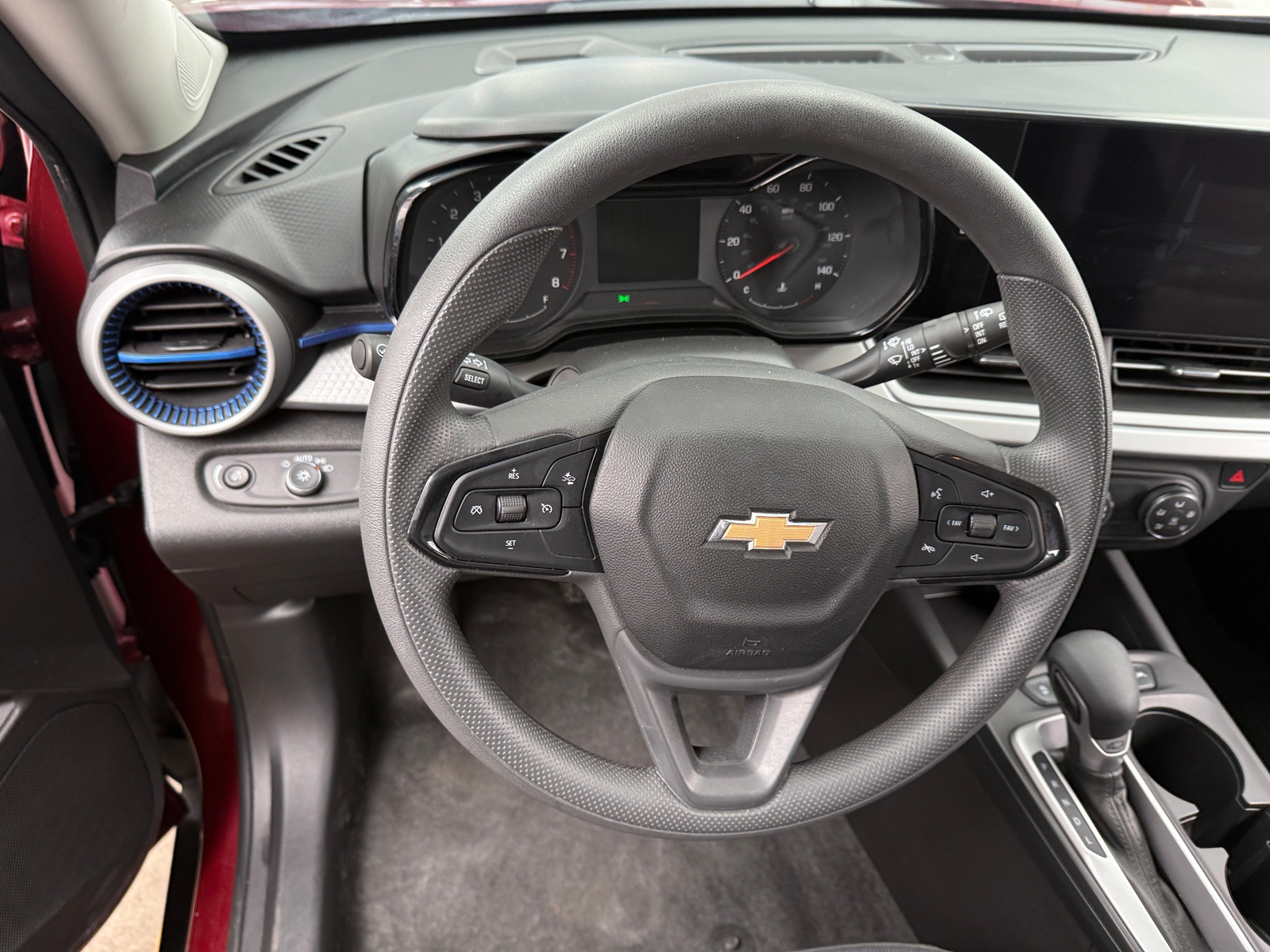 Thumbnail: 2025 Chevrolet Trax - 5