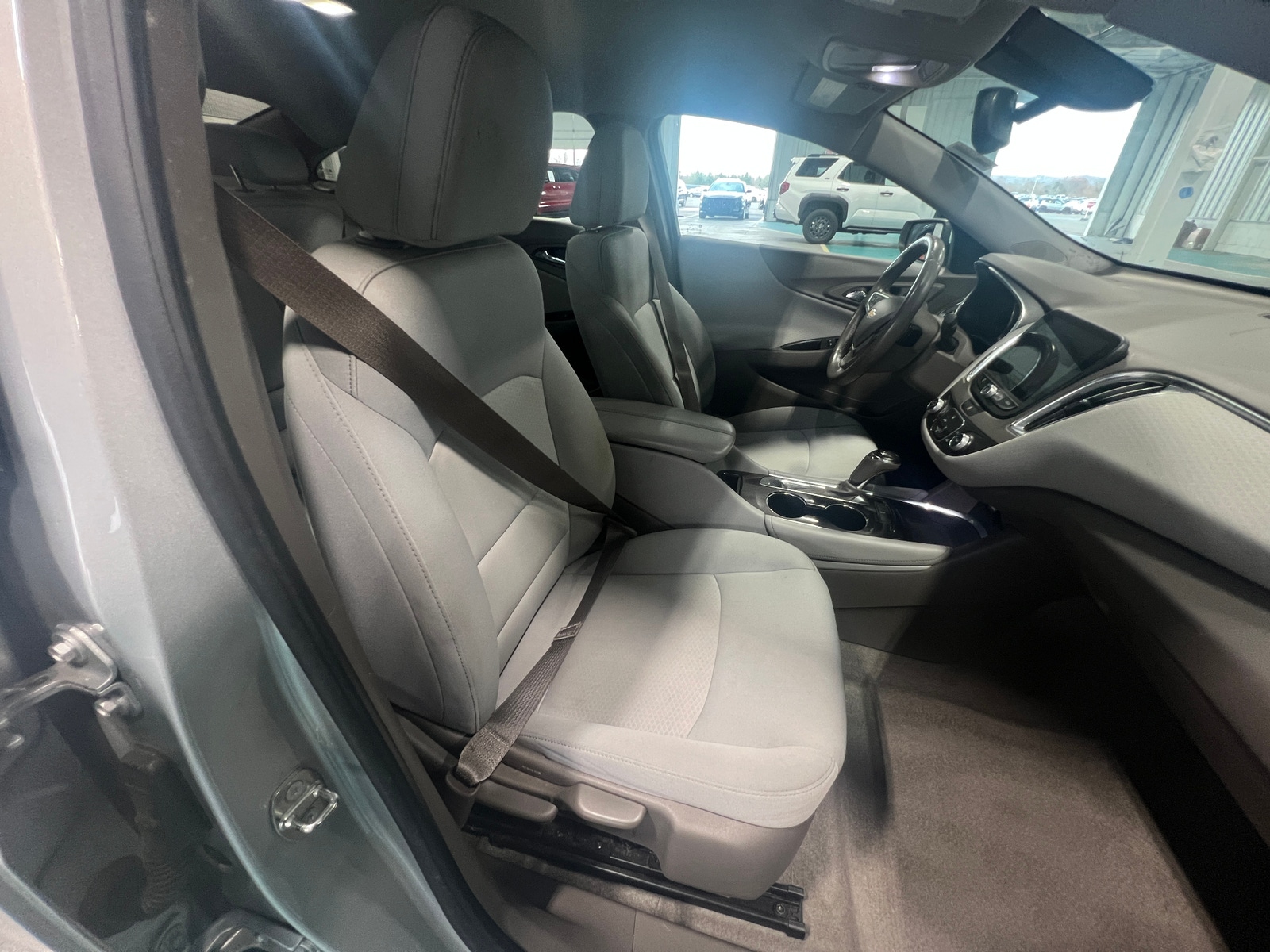 Thumbnail: 2018 Chevrolet Malibu - 2