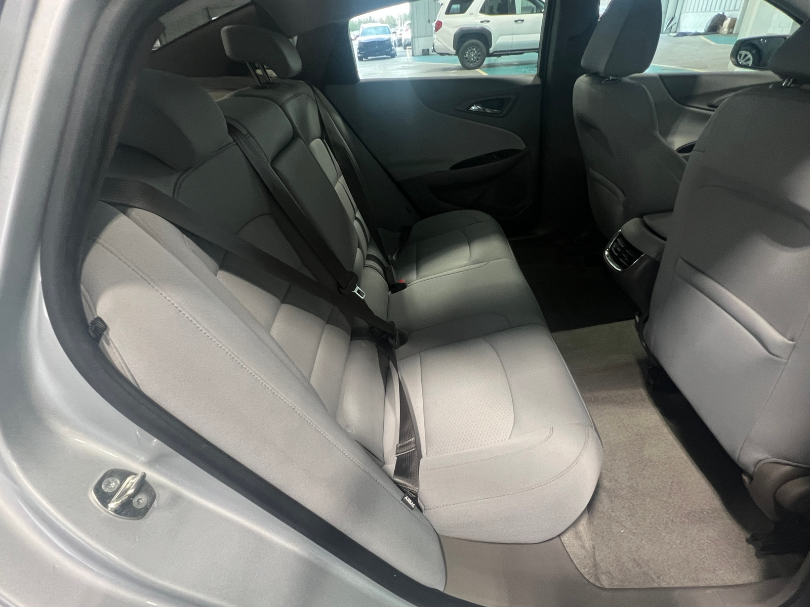 Thumbnail: 2018 Chevrolet Malibu - 6