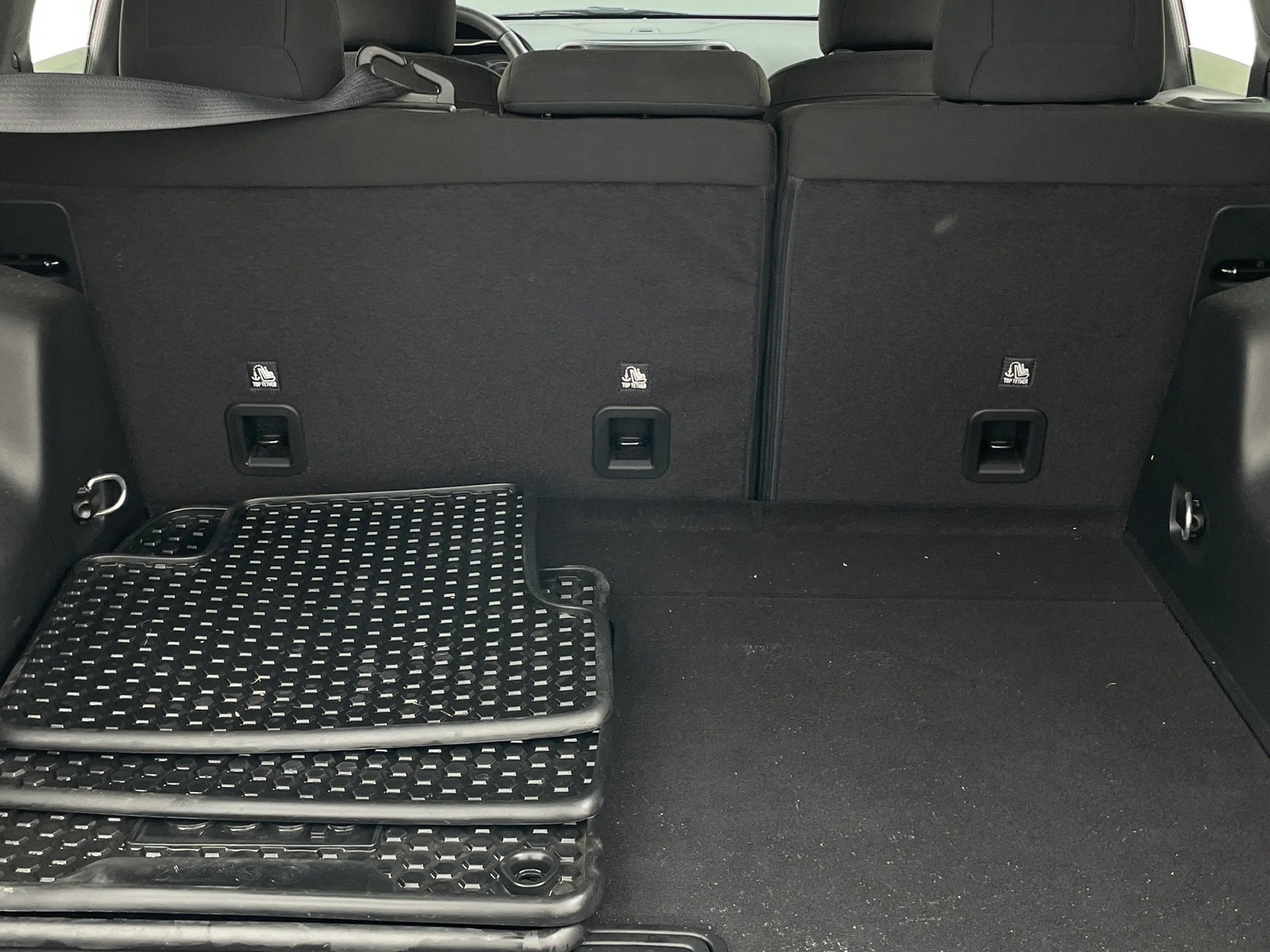 Thumbnail: 2019 Jeep Cherokee - 7