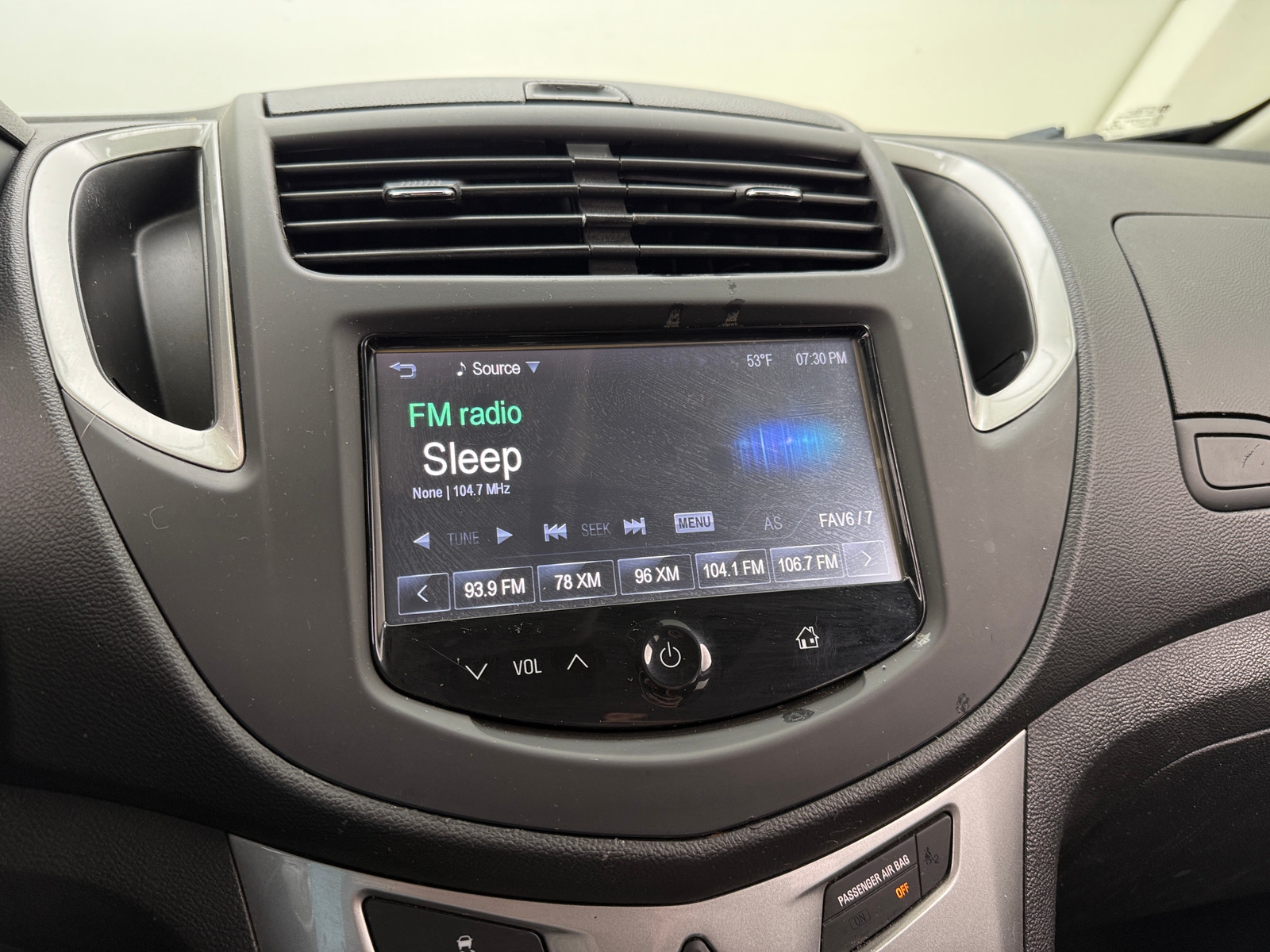 Thumbnail: 2016 Chevrolet Trax - 4