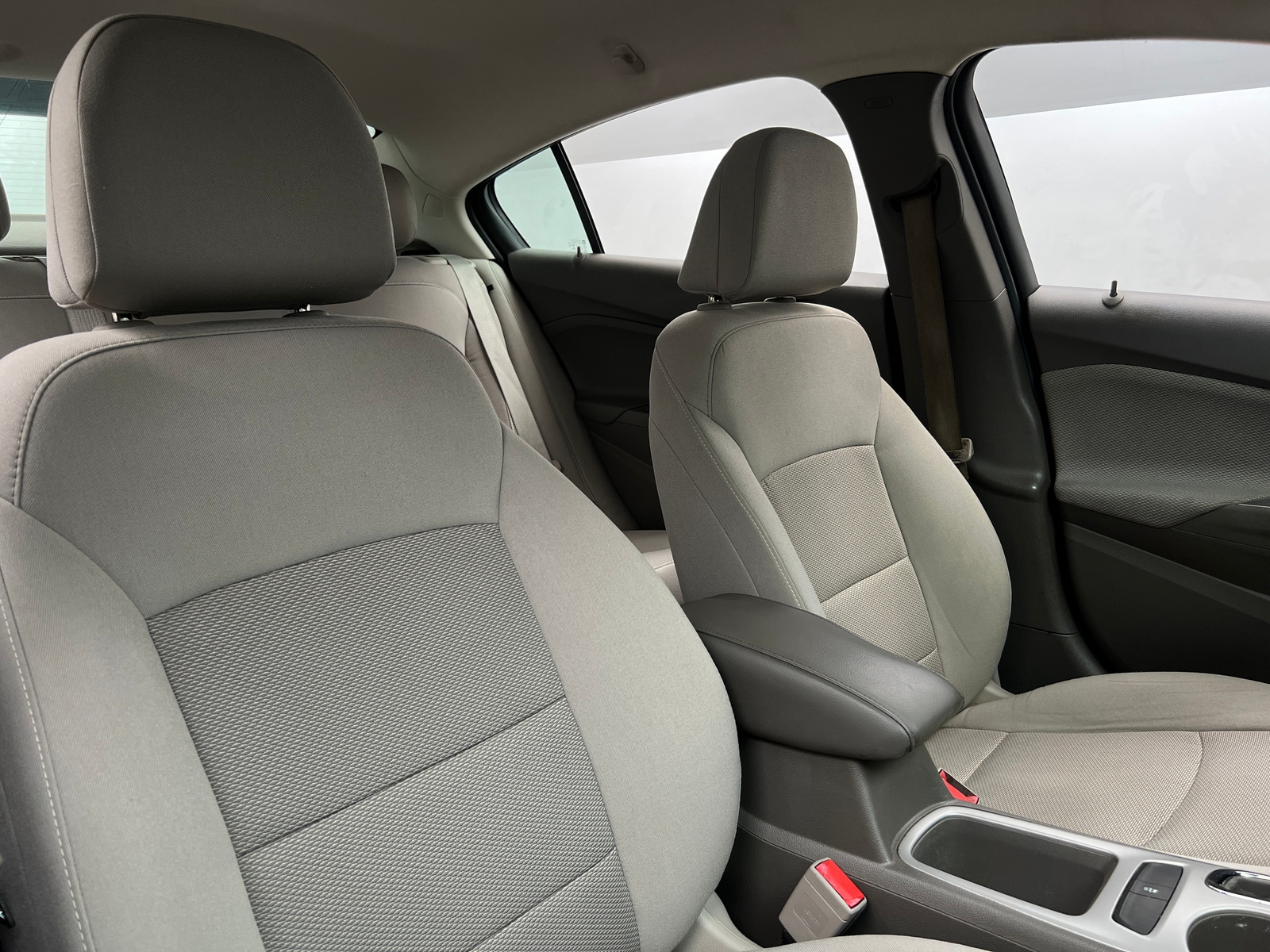 Thumbnail: 2018 Chevrolet Cruze - 2