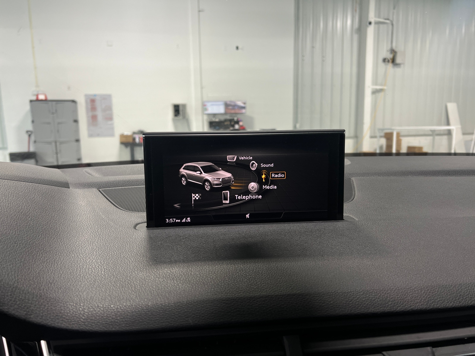 Thumbnail: 2018 Audi Q7 - 3