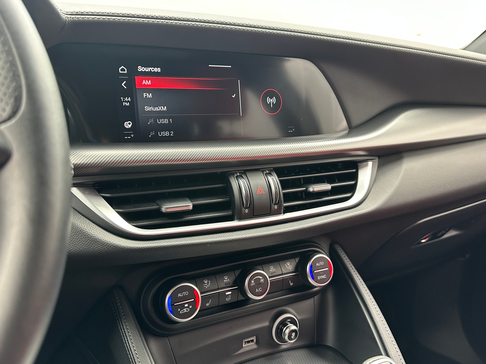 Thumbnail: 2022 Alfa Romeo Stelvio - 3