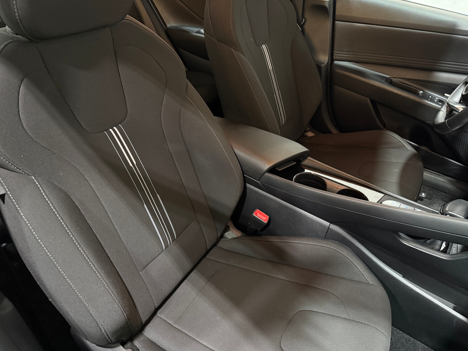 Thumbnail: 2023 Hyundai Elantra - 2