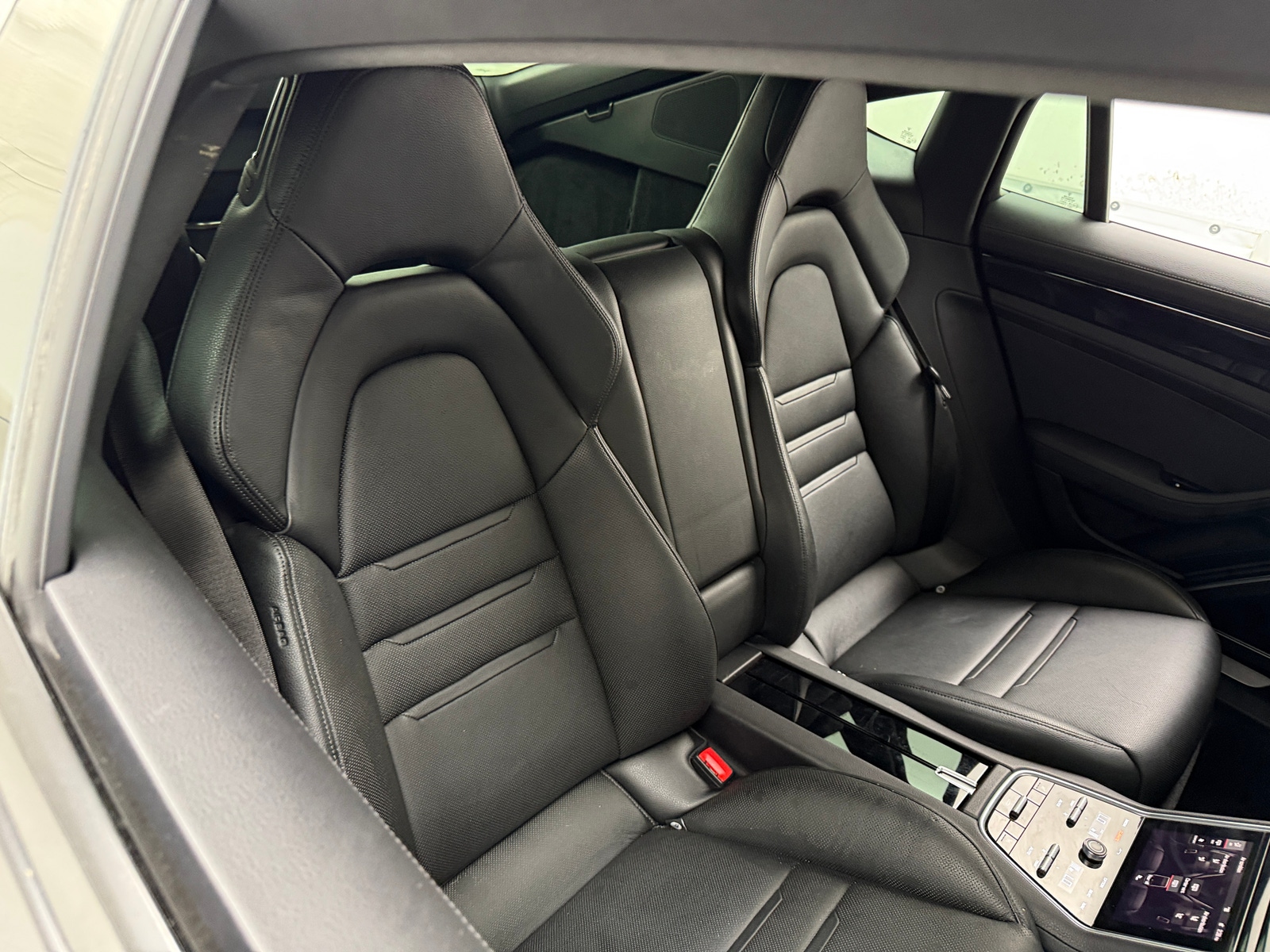 Thumbnail: 2019 Porsche Panamera - 5