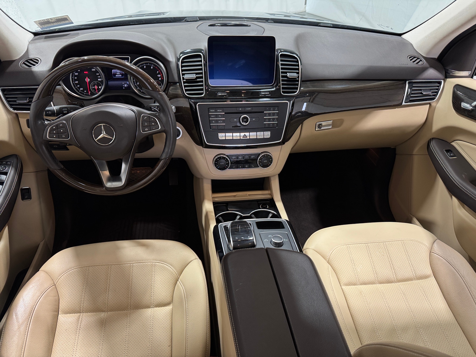 Thumbnail: 2018 Mercedes-Benz GLE - 2