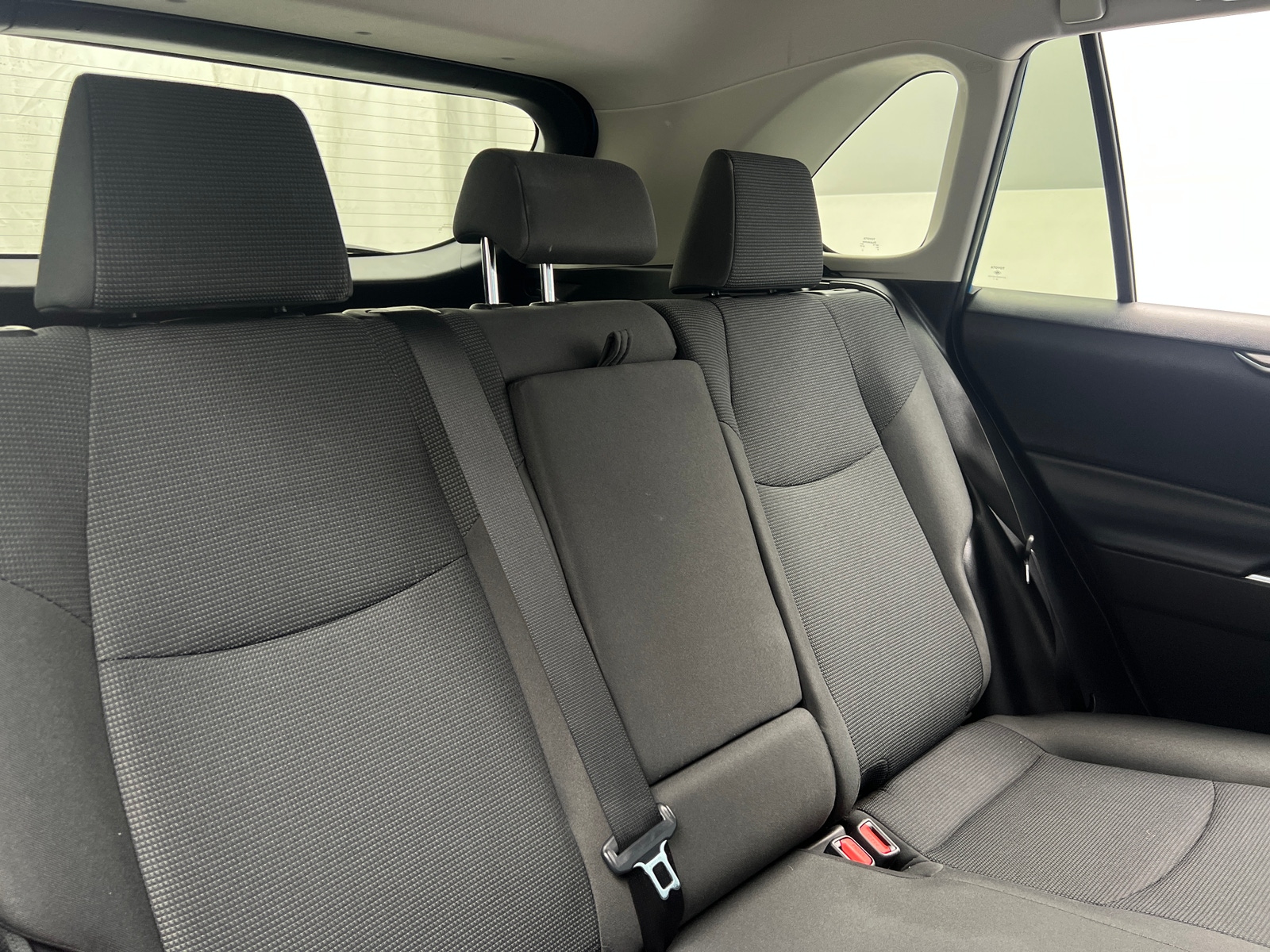 Thumbnail: 2019 Toyota RAV4 - 6