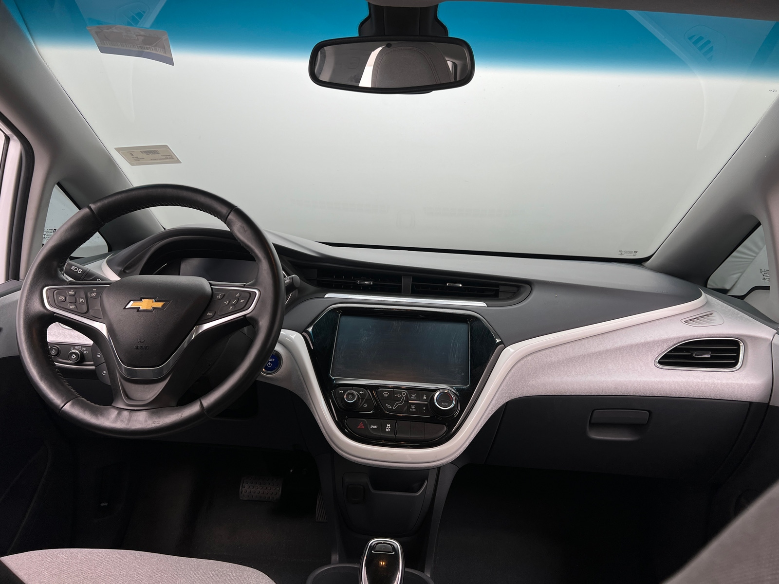 Thumbnail: 2017 Chevrolet Bolt EV - 3
