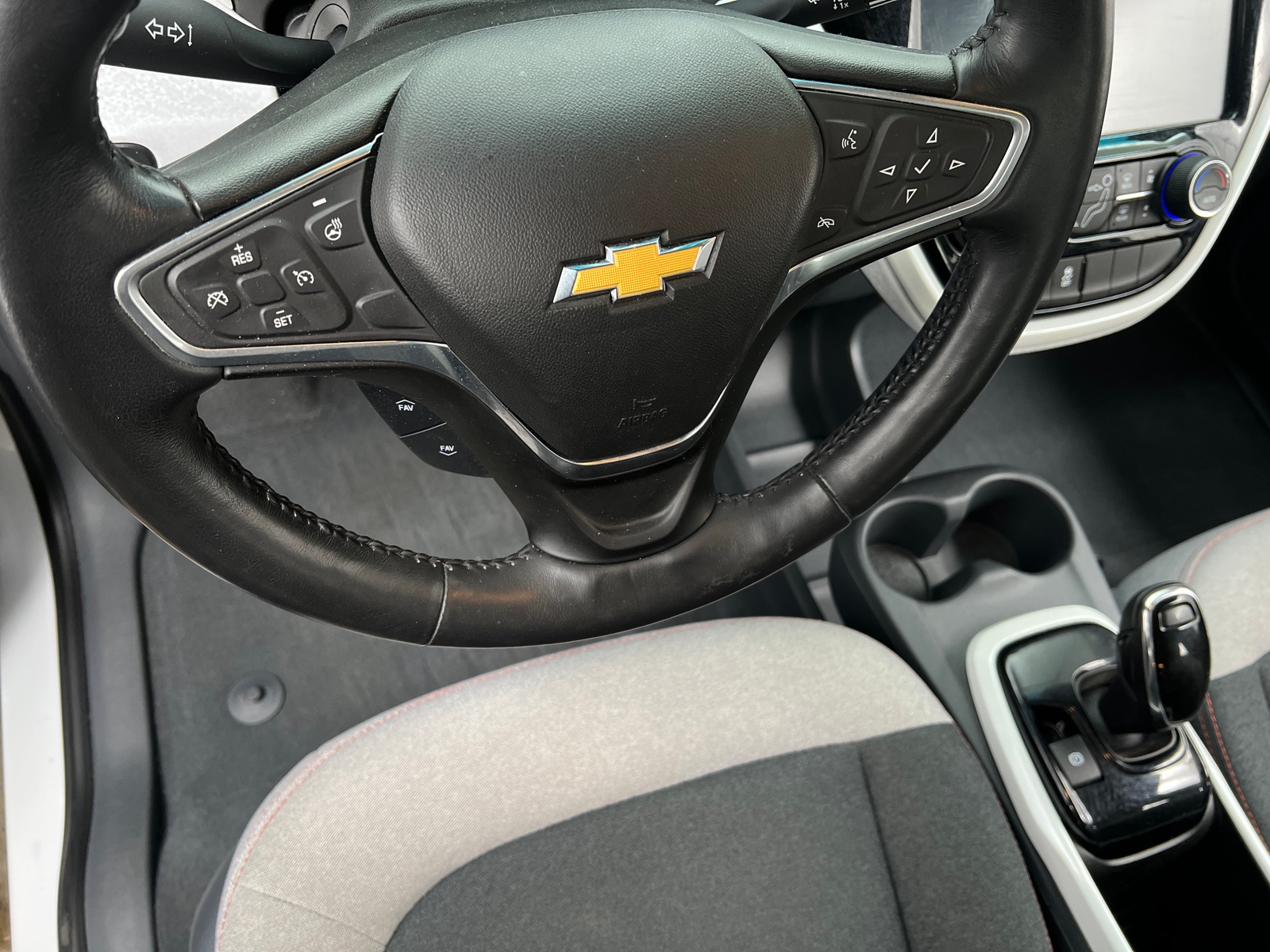 Thumbnail: 2017 Chevrolet Bolt EV - 5