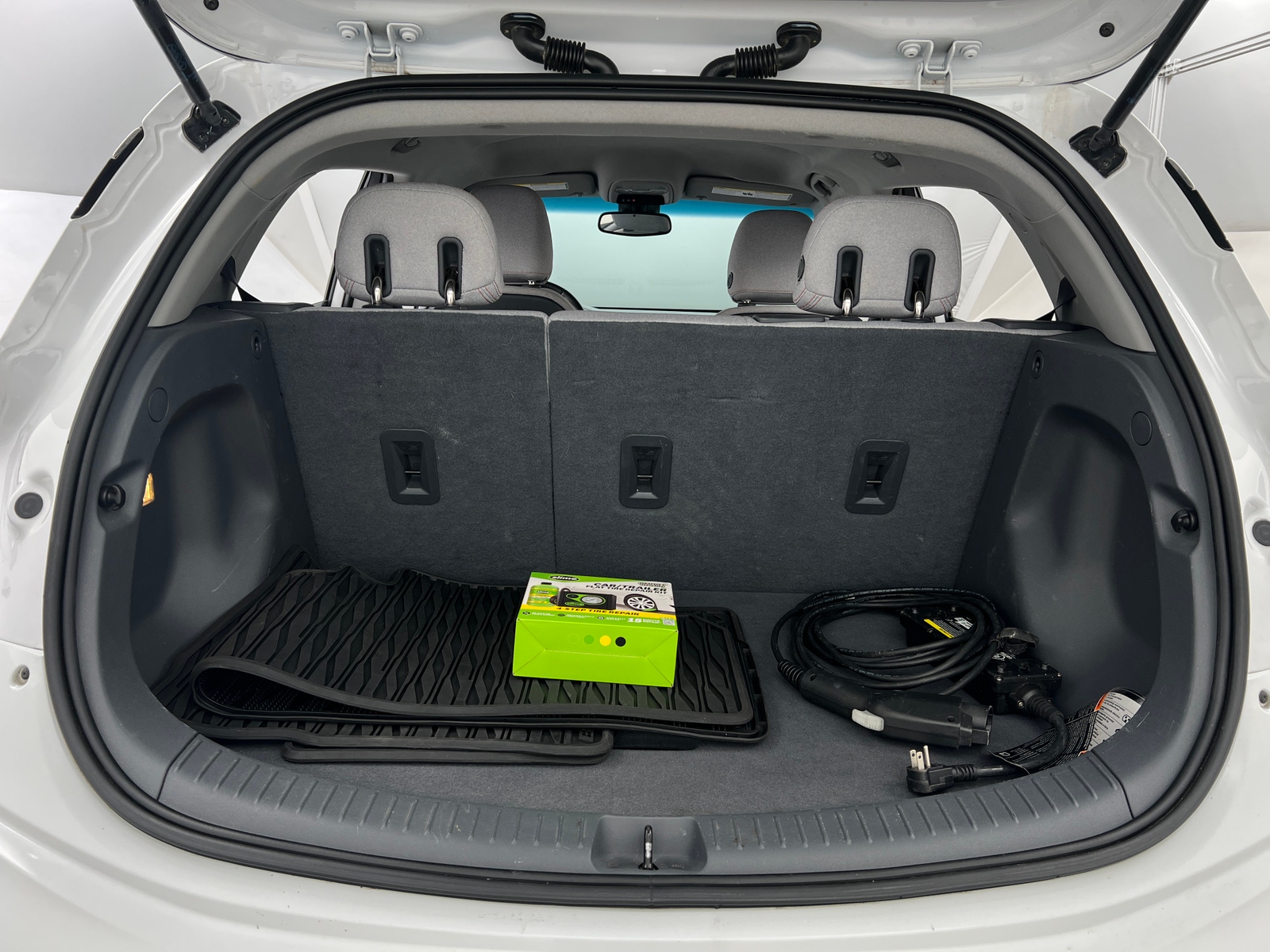 Thumbnail: 2017 Chevrolet Bolt EV - 7