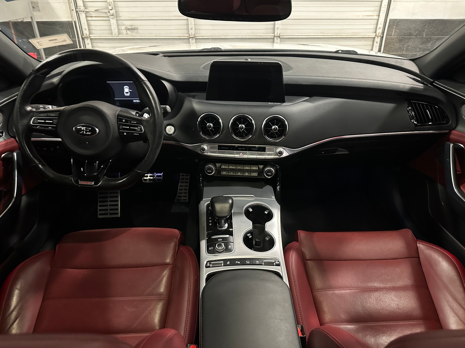 Thumbnail: 2020 Kia Stinger - 2