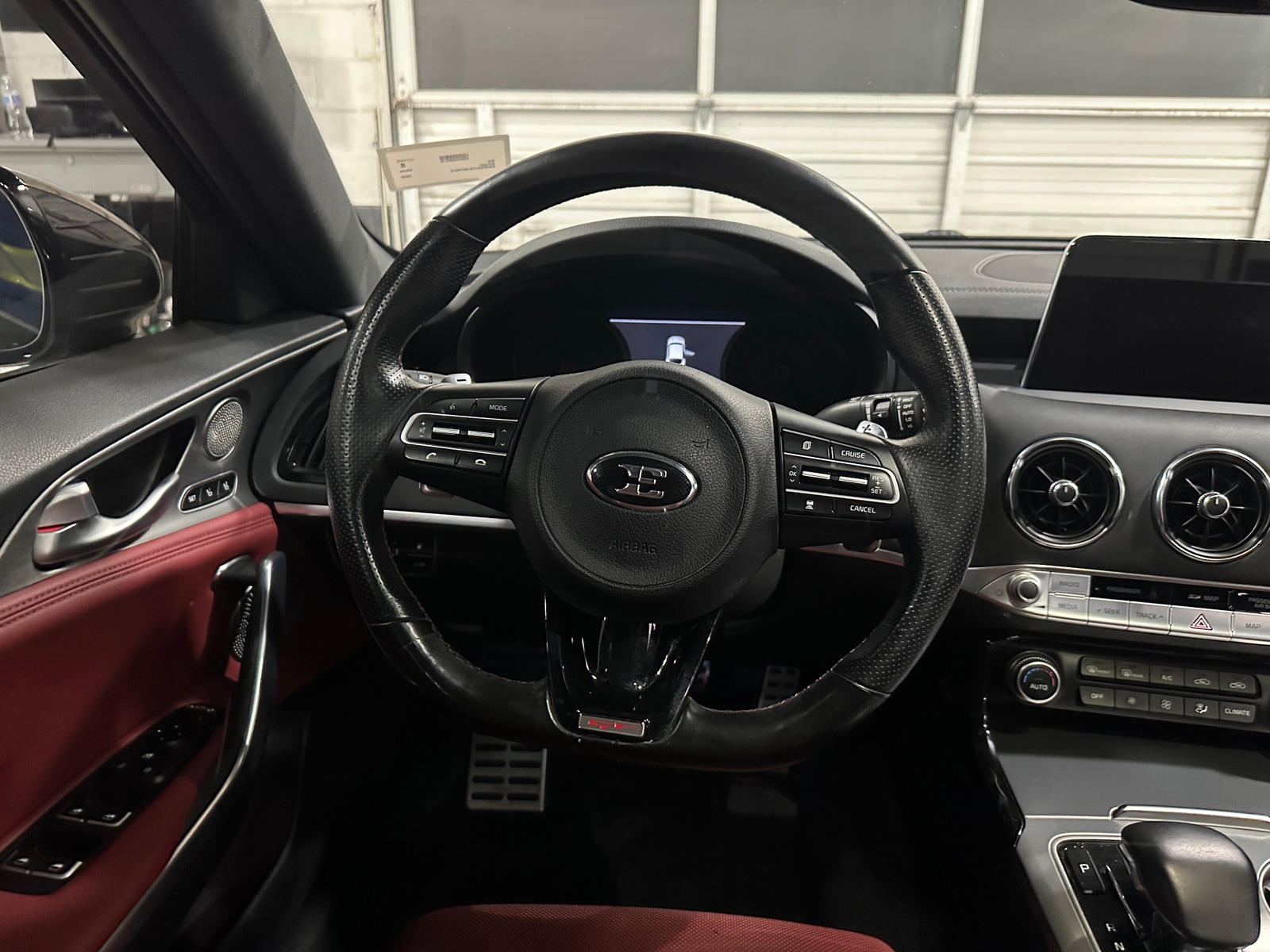 Thumbnail: 2020 Kia Stinger - 4