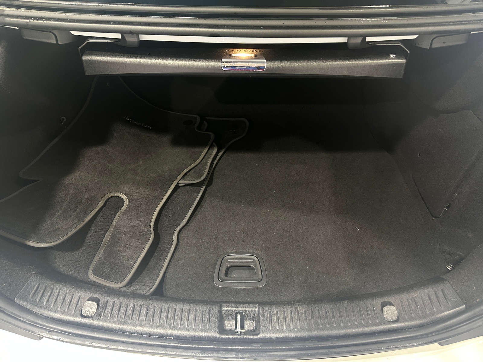 Thumbnail: 2021 Mercedes-Benz E-Class - 6