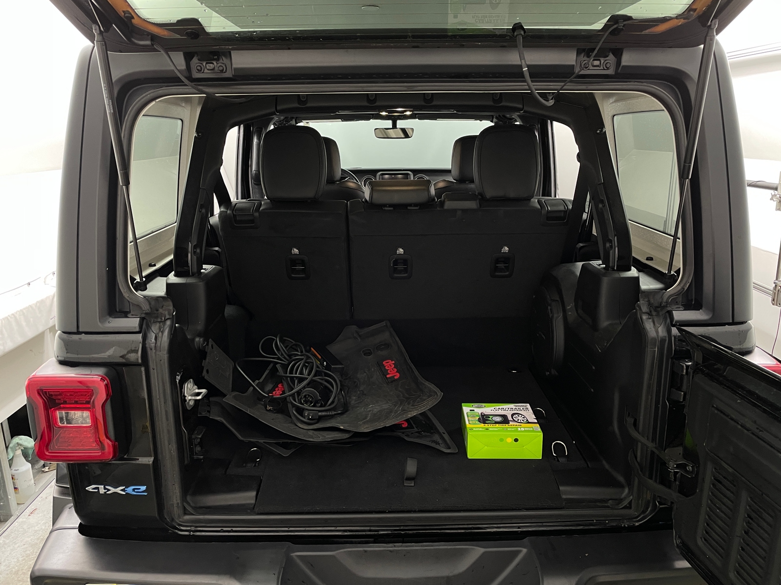 Thumbnail: 2022 Jeep Wrangler - 6