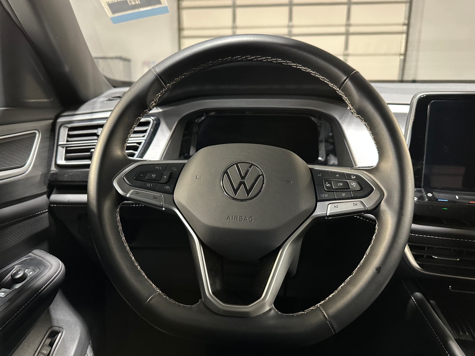 Thumbnail: 2025 Volkswagen Atlas - 4