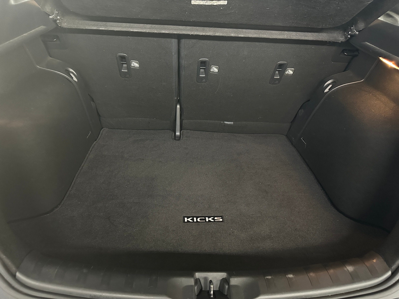 Thumbnail: 2019 Nissan Kicks - 7