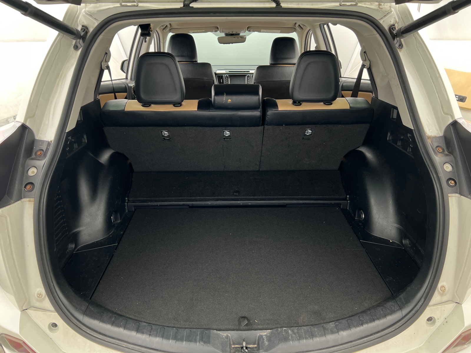 Thumbnail: 2017 Toyota RAV4 - 6