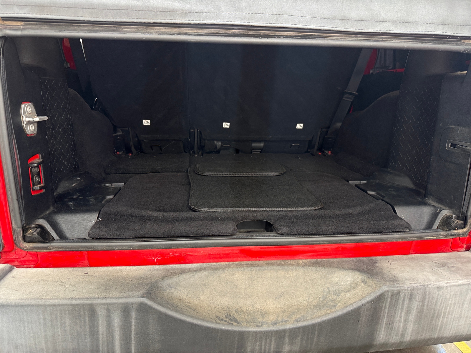 Thumbnail: 2016 Jeep Wrangler - 7