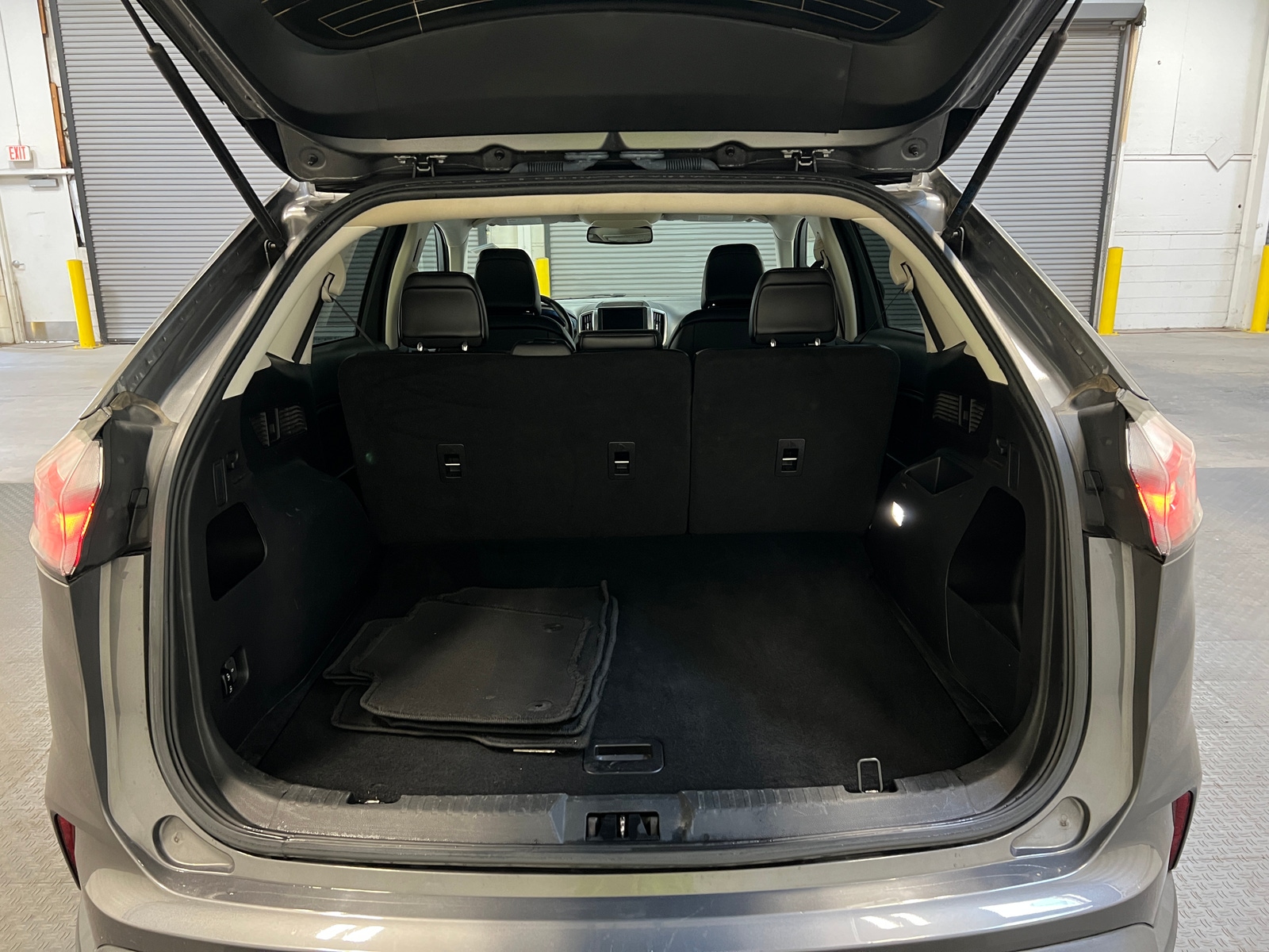 Thumbnail: 2023 Ford Edge - 5