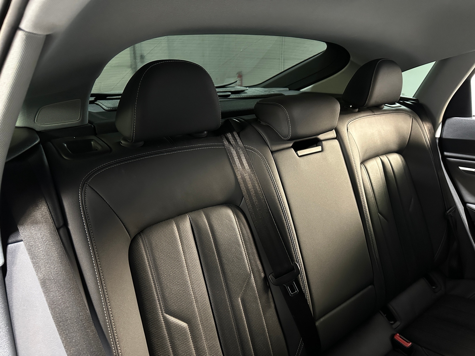 Thumbnail: 2022 Audi e-tron S - 5