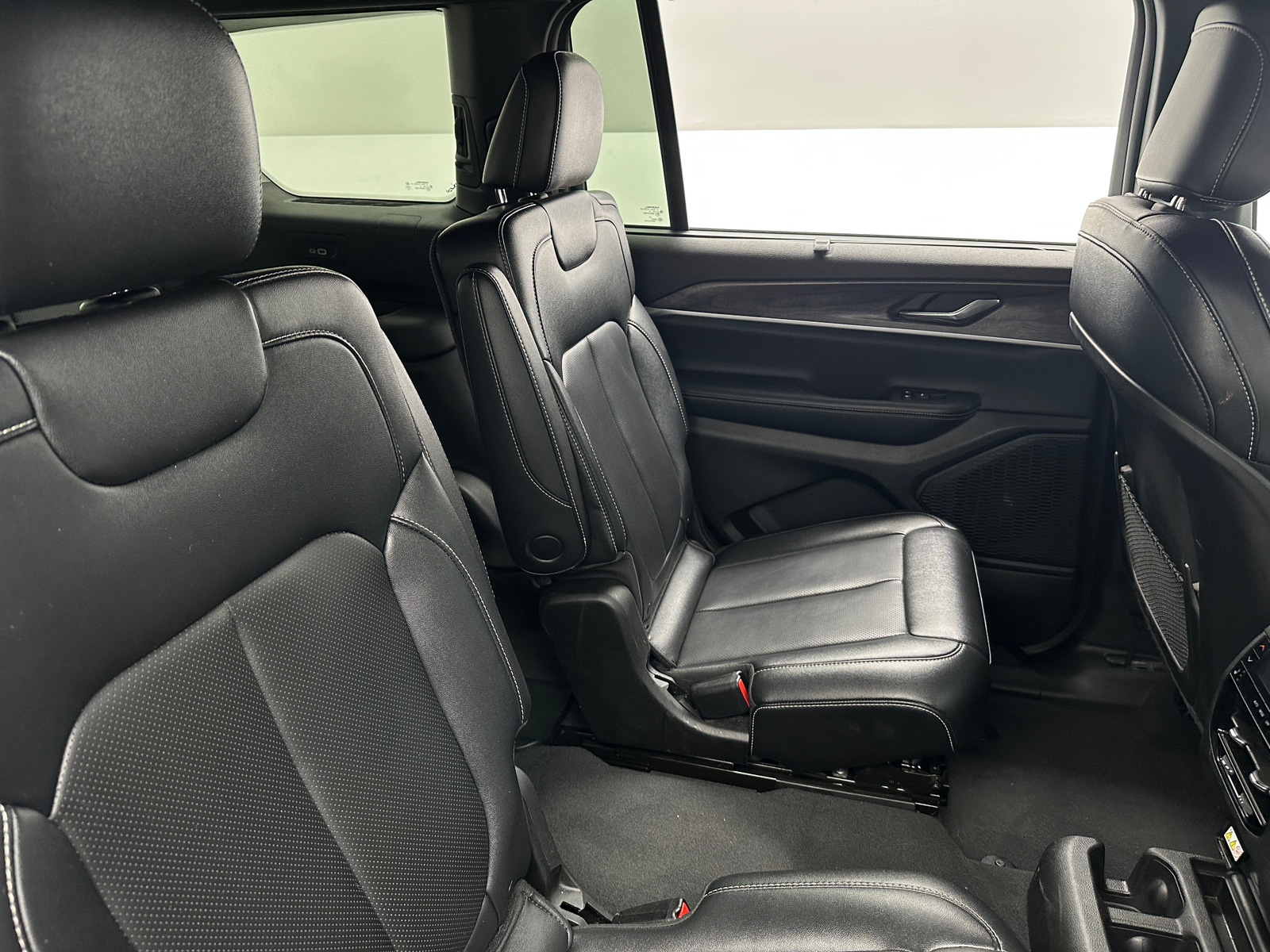 Thumbnail: 2024 Jeep Grand Cherokee L - 5