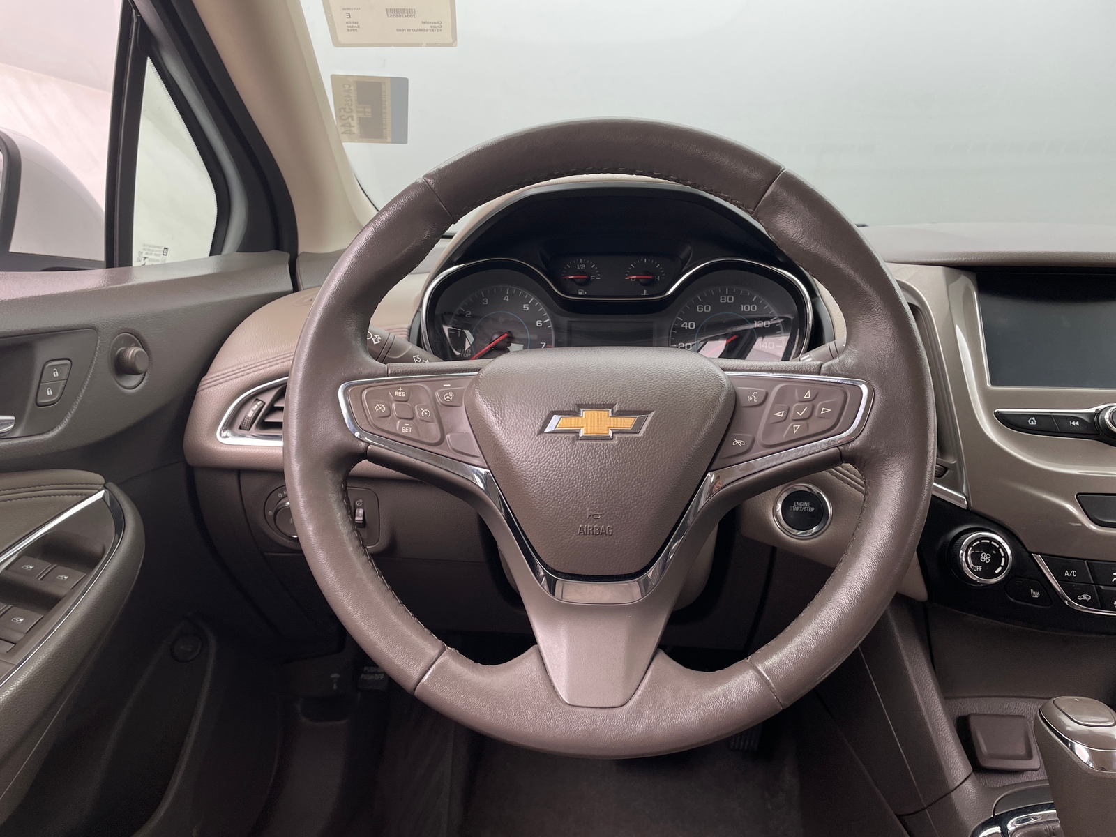 Thumbnail: 2018 Chevrolet Cruze - 4