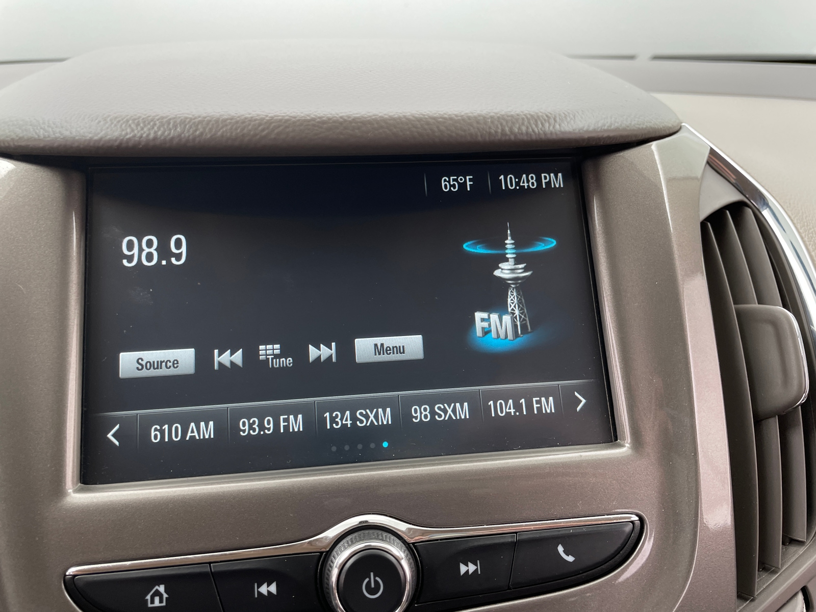 Thumbnail: 2018 Chevrolet Cruze - 3