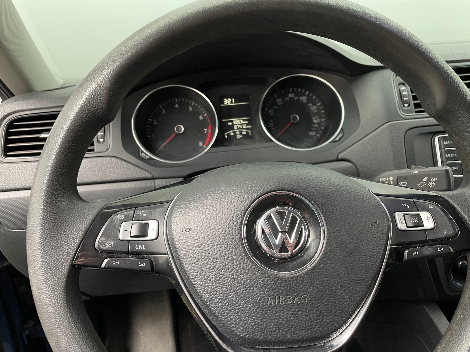 Thumbnail: 2016 Volkswagen Jetta - 5