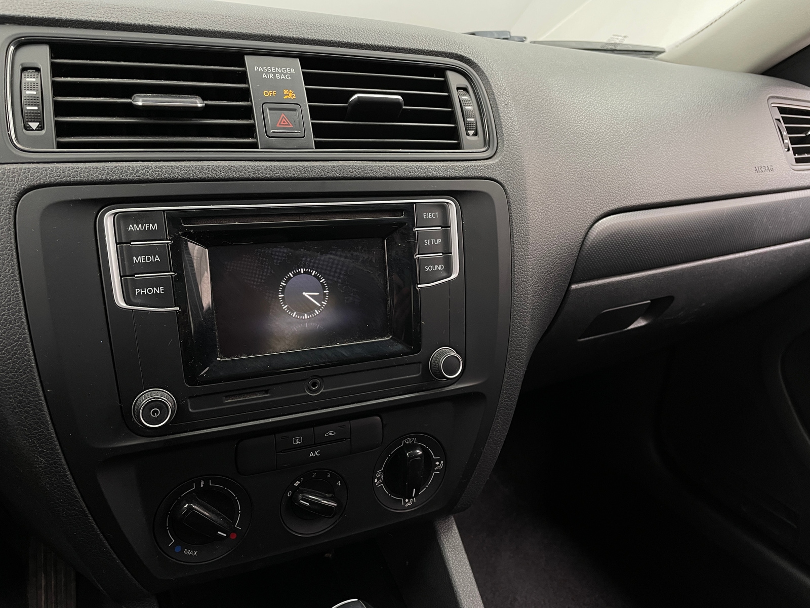 Thumbnail: 2016 Volkswagen Jetta - 4